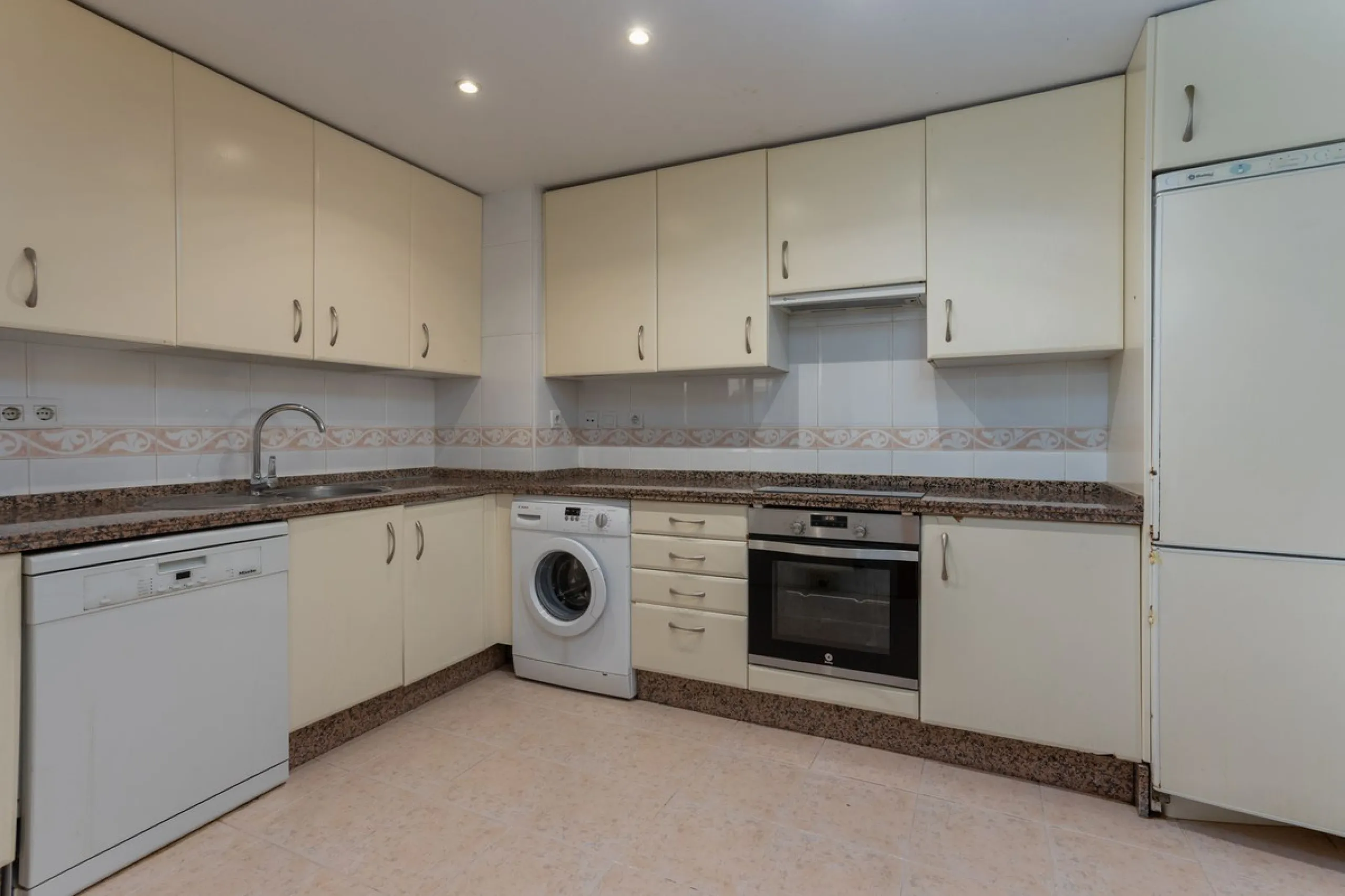*Apartment for sale in Guadalmina Alta, Marbella**