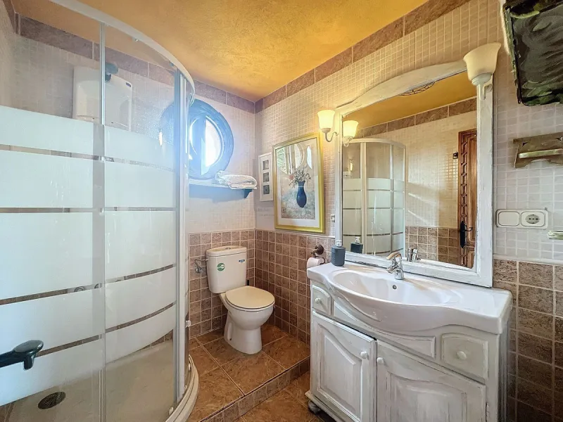 House - Finca - Cortijo в продаже в Monda, Málaga. В доме 5 спален и 5 ванных комнат. Площадь дома 290 м². Площадь участка 1877 м²