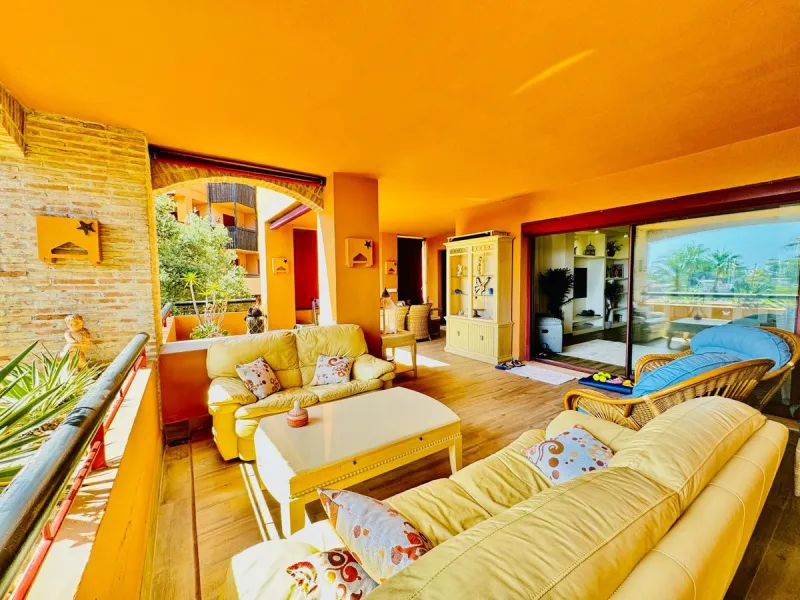 The property boasts an elegant layout and well-defined spaces. It features a closed area of one hundred forty-four meters and forty square decimeters, complemented by a covered terrace of sixty meters and nine square decimeters, and an uncovered terrace o