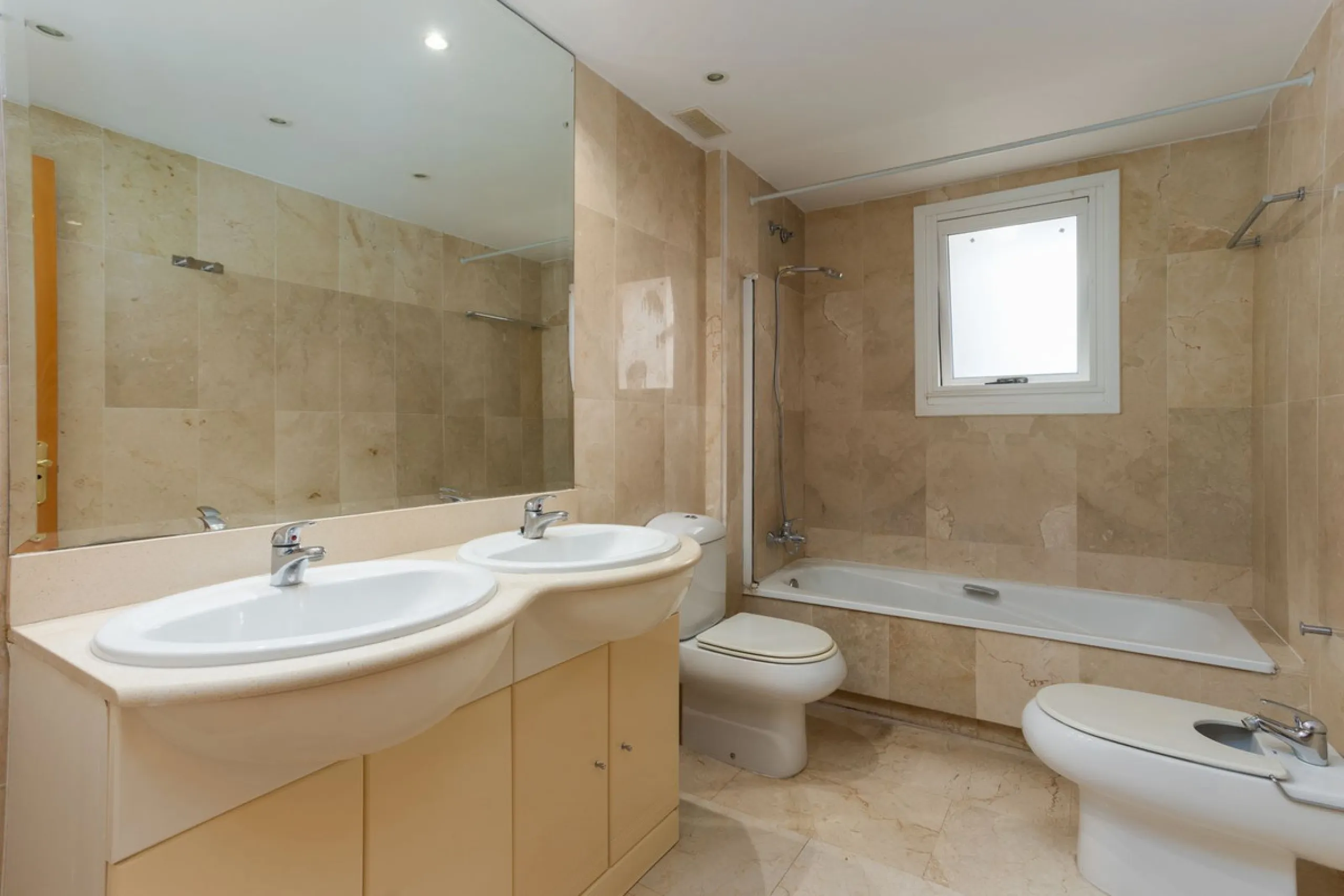 *Apartment for sale in Guadalmina Alta, Marbella**