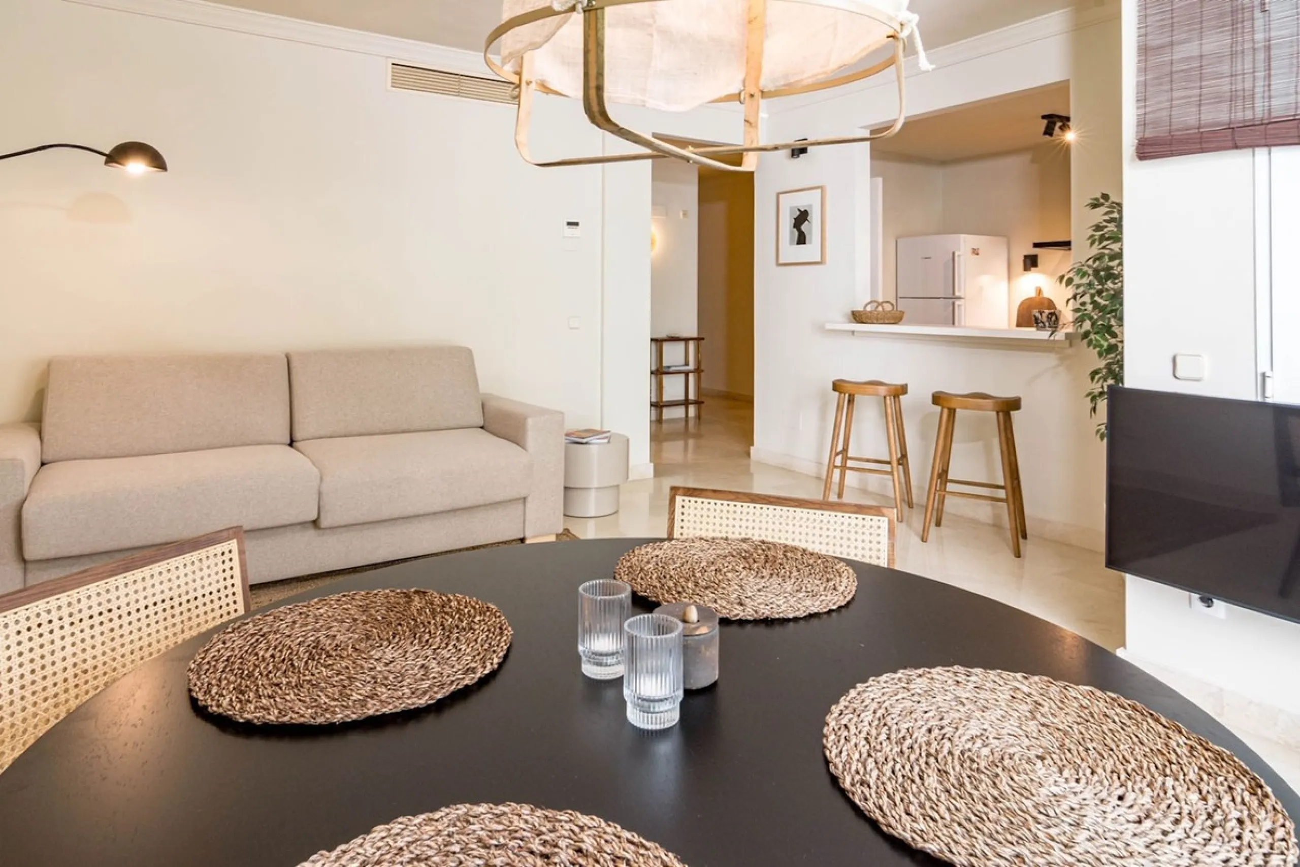 Apartment - Top Floor Apartment в продаже в Marbella, Málaga. В доме 1 спален и 1 ванных комнат. Площадь дома 85 м²