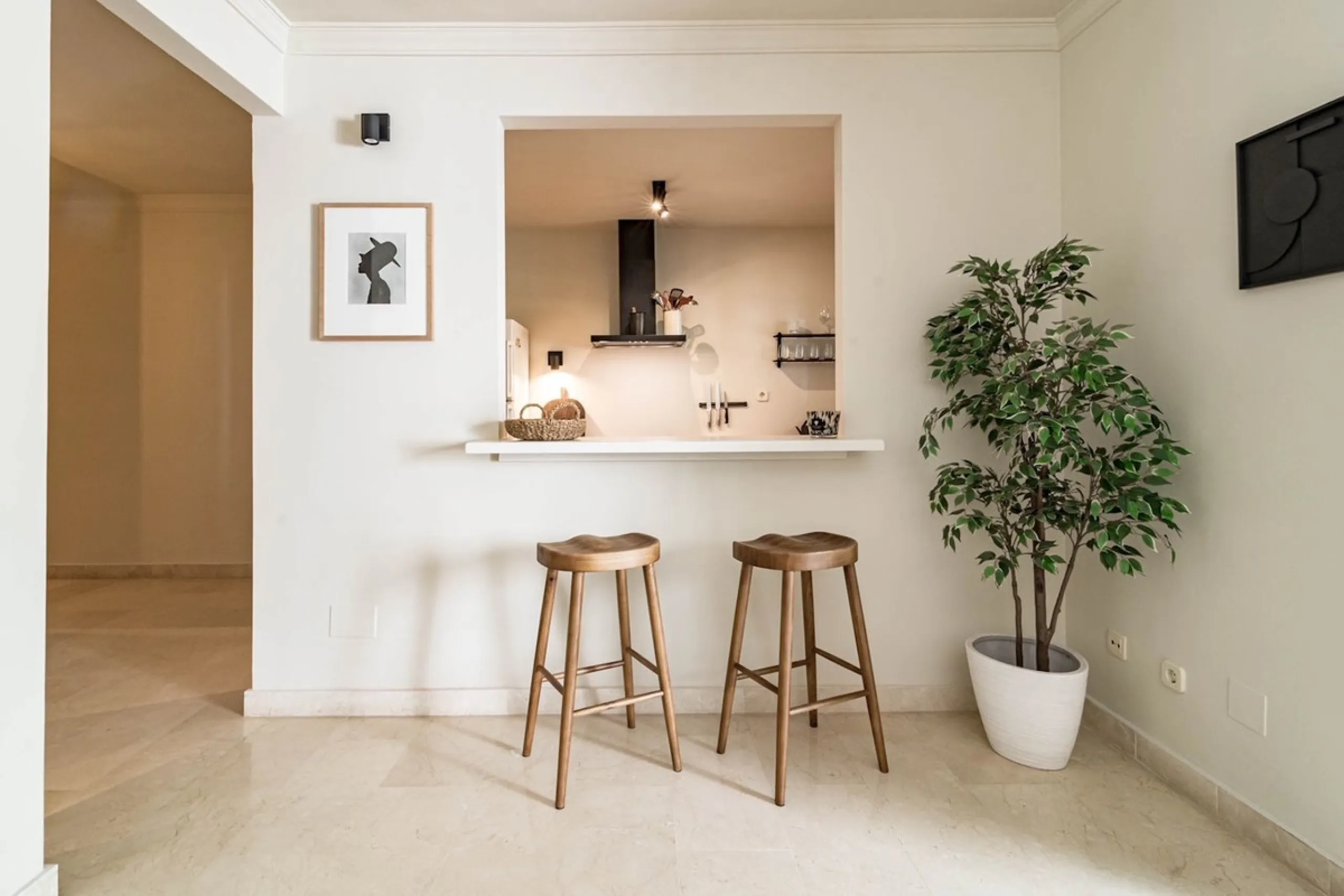 Apartment - Top Floor Apartment в продаже в Marbella, Málaga. В доме 1 спален и 1 ванных комнат. Площадь дома 85 м²