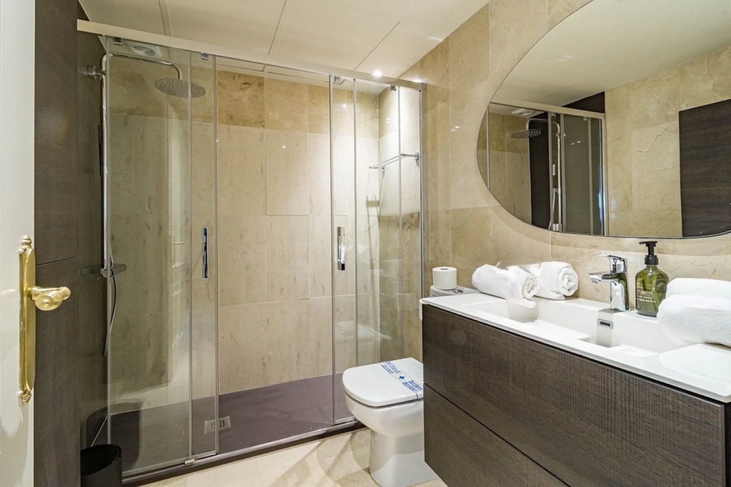 Apartment - Top Floor Apartment в продаже в Marbella, Málaga. В доме 1 спален и 1 ванных комнат. Площадь дома 85 м²