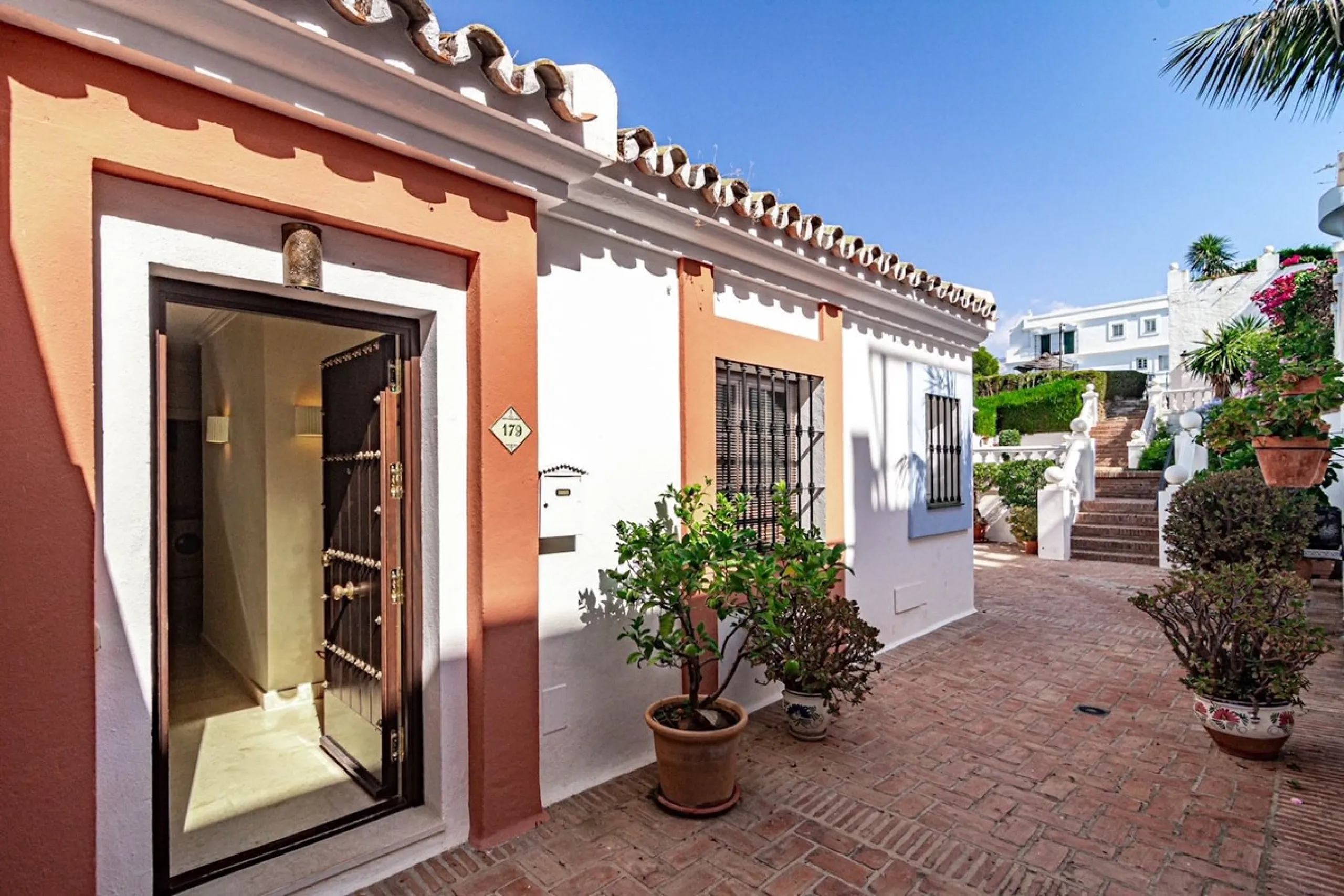 Apartment - Top Floor Apartment в продаже в Marbella, Málaga. В доме 1 спален и 1 ванных комнат. Площадь дома 85 м²