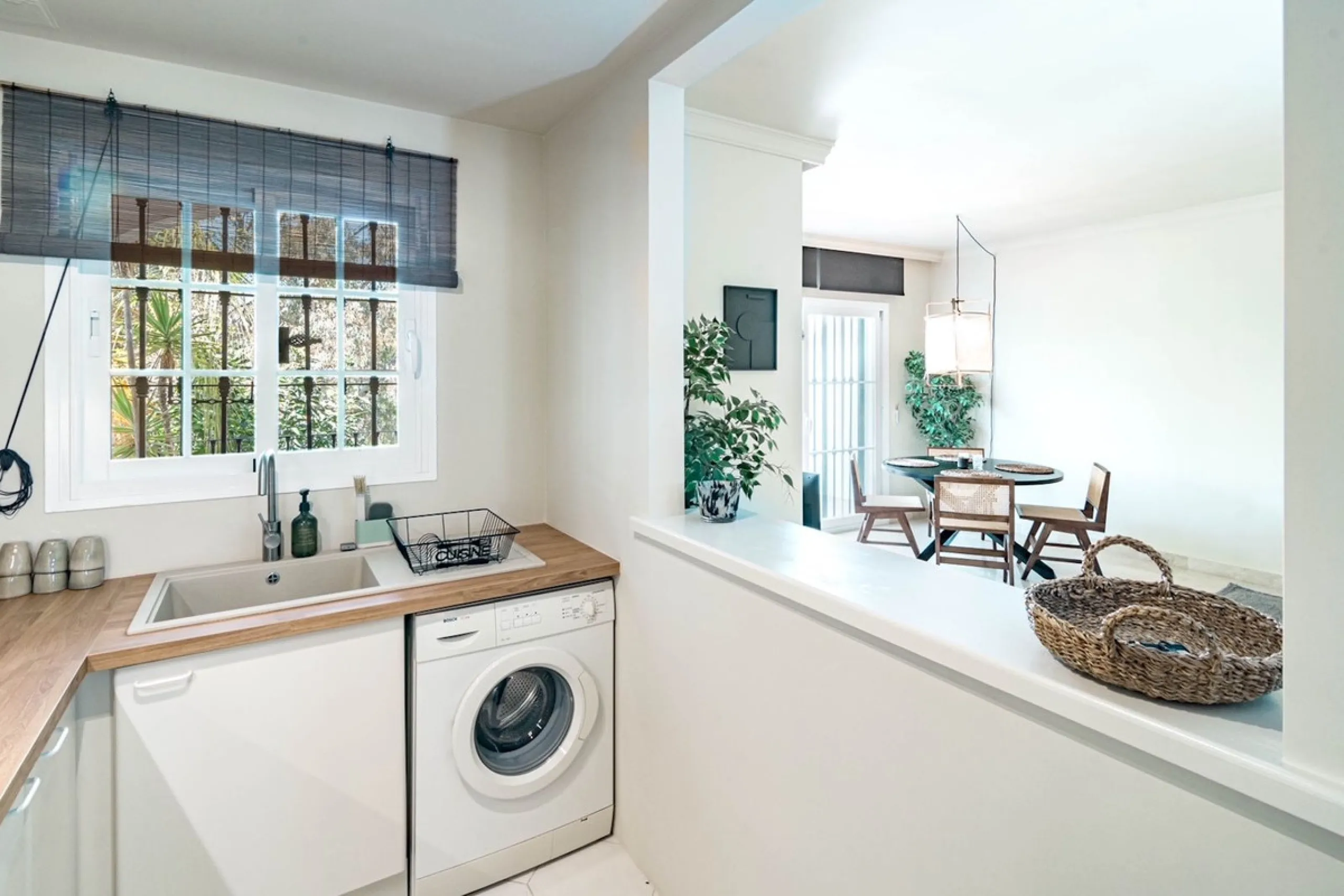 Apartment - Top Floor Apartment в продаже в Marbella, Málaga. В доме 1 спален и 1 ванных комнат. Площадь дома 85 м²
