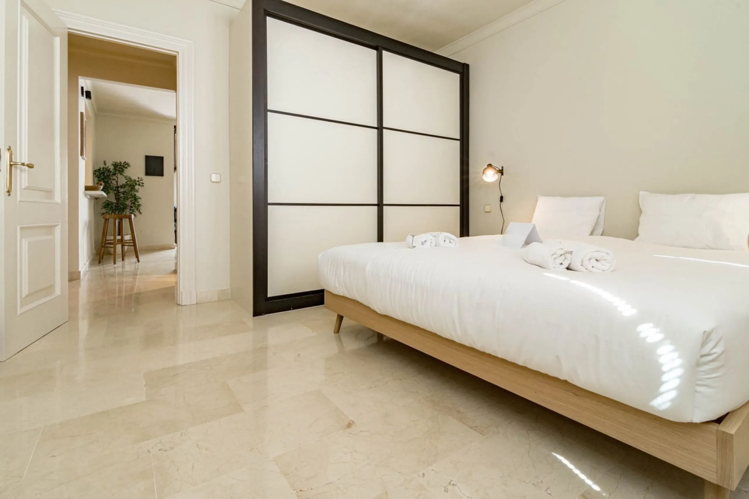 Apartment - Top Floor Apartment в продаже в Marbella, Málaga. В доме 1 спален и 1 ванных комнат. Площадь дома 85 м²