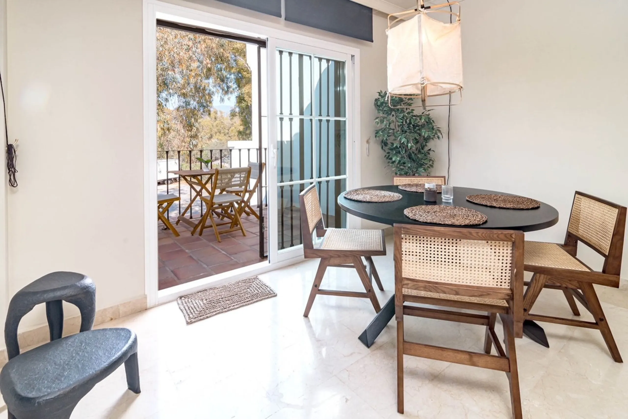 Apartment - Top Floor Apartment в продаже в Marbella, Málaga. В доме 1 спален и 1 ванных комнат. Площадь дома 85 м²