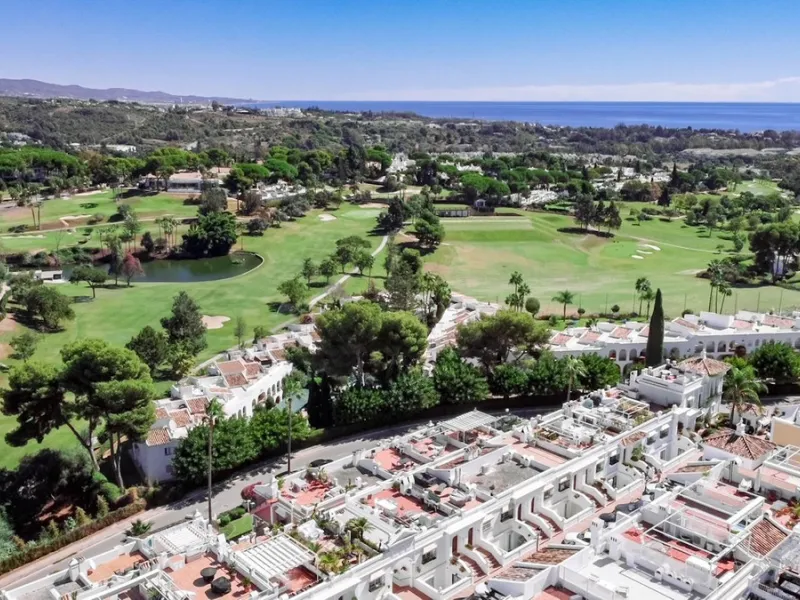 Apartment - Top Floor Apartment в продаже в Marbella, Málaga. В доме 1 спален и 1 ванных комнат. Площадь дома 85 м²