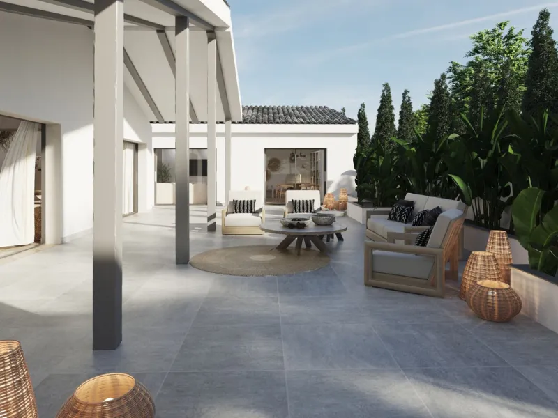 Villa to reform located in Rio Real Urbanization, 700 meters from El Trocadero beach and Rio Real Golf Club House and only 4 kilometers from the center of Marbella. It has a total constructed area of 588 m2 on a 900 m2 plot. Built on one level plus a semi