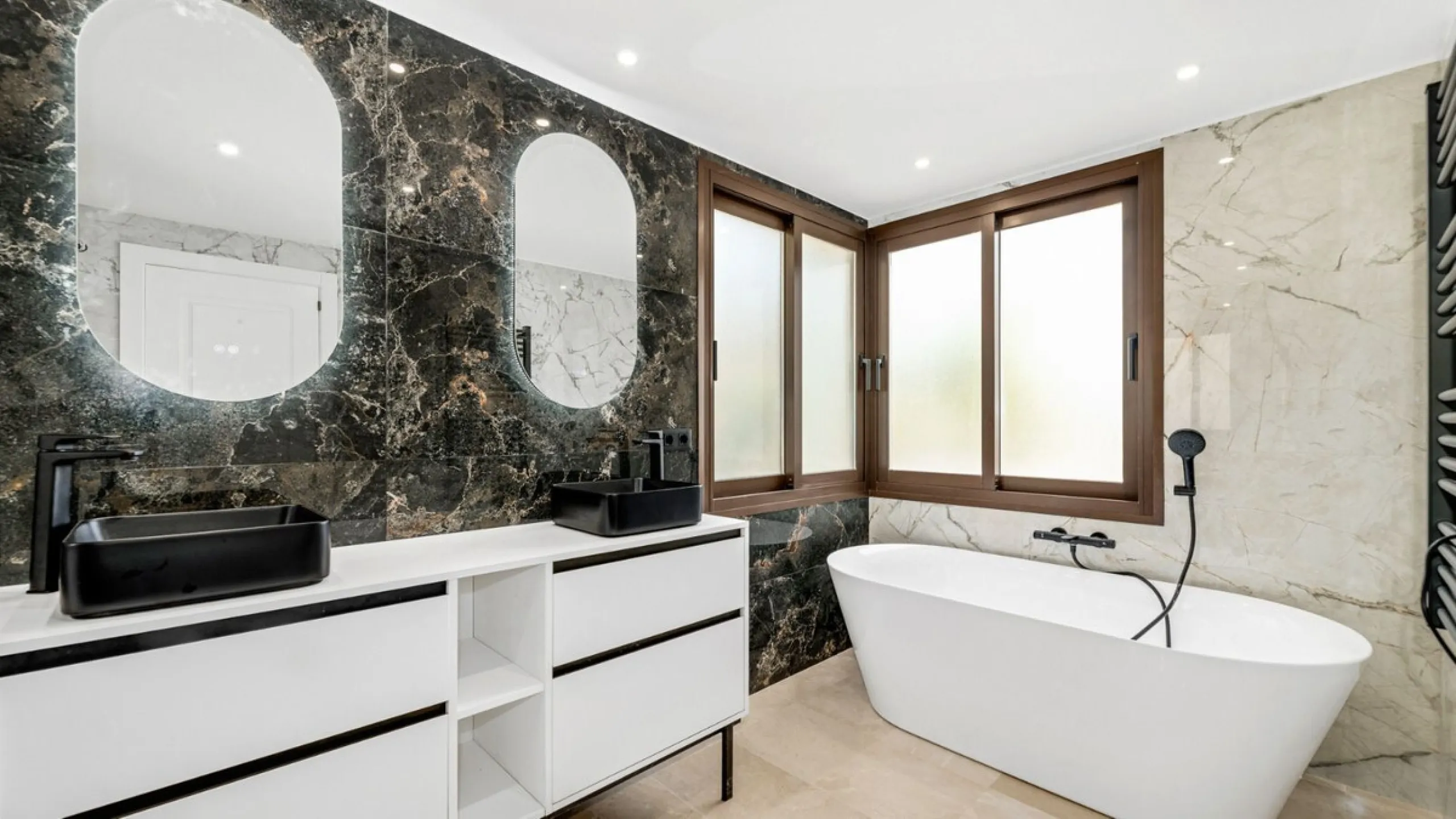 Don't miss out on this amazing opportunity to own a unique villa in the prestigious Los Arqueros Golf community! Villa Sunrise is waiting for you to make it your dream home with just a little investment.