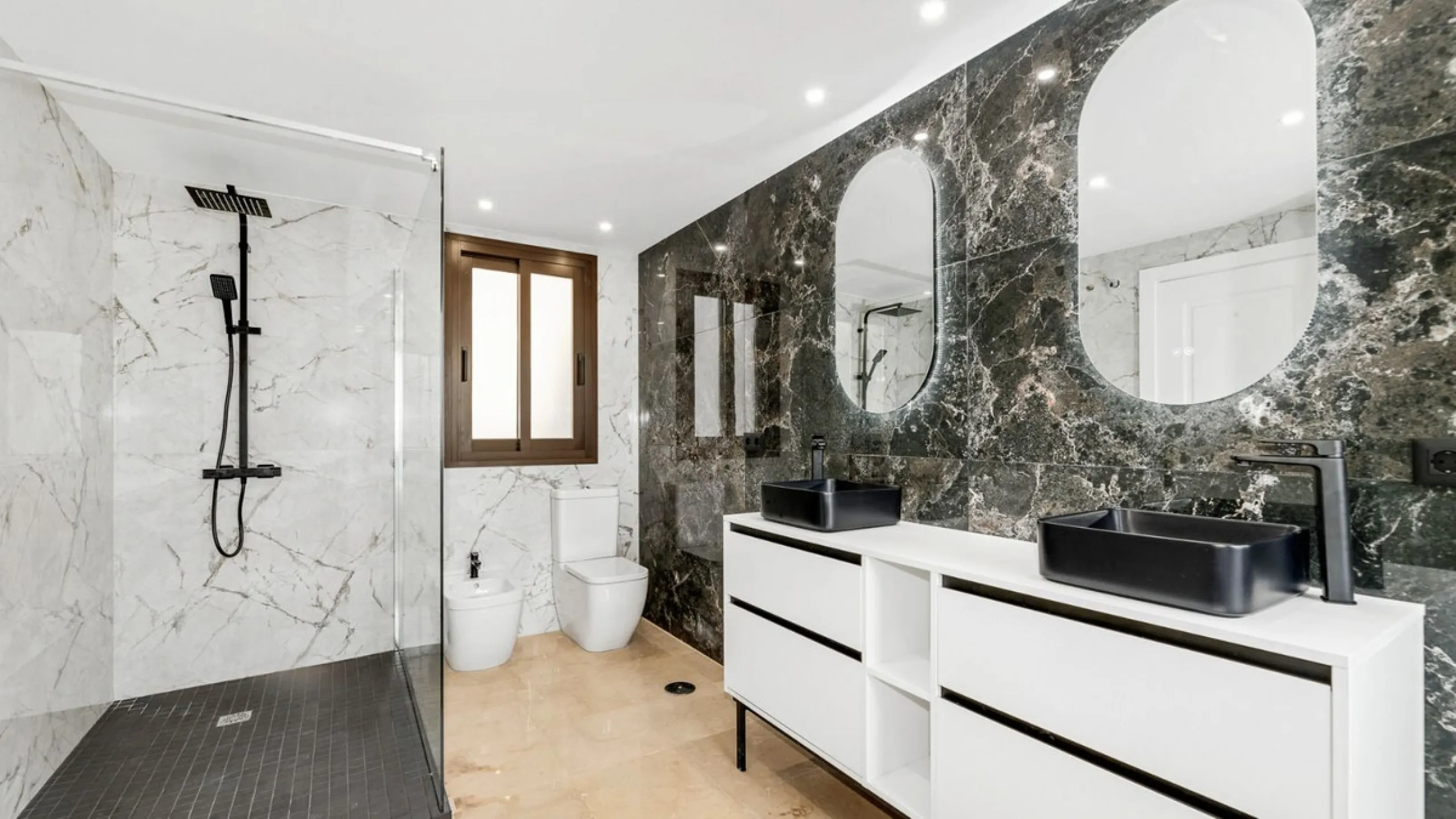 Don't miss out on this amazing opportunity to own a unique villa in the prestigious Los Arqueros Golf community! Villa Sunrise is waiting for you to make it your dream home with just a little investment.