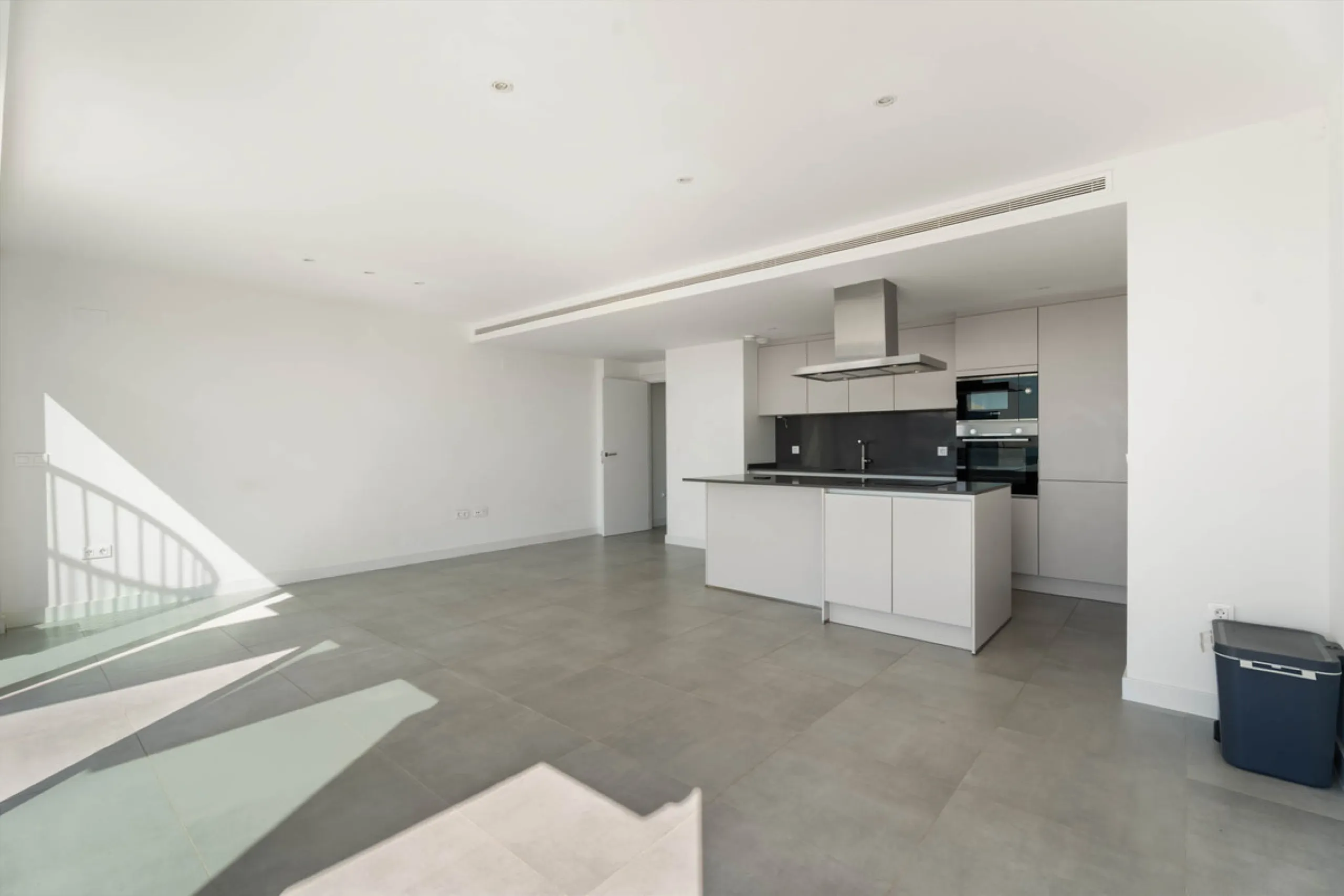 Apartment - Penthouse в продаже в Estepona, Málaga. В доме 3 спален и 2 ванных комнат. Площадь дома 195 м²
