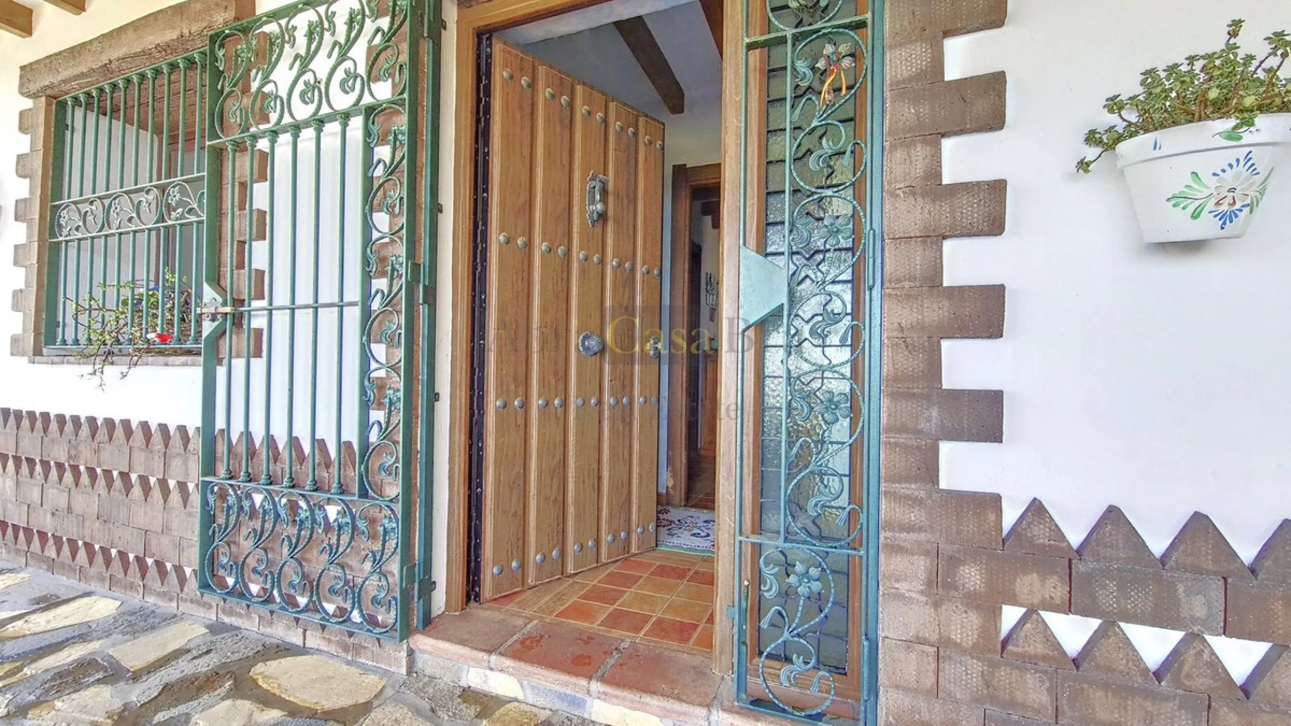 House - Detached Villa в продаже в Canillas de Albaida, Málaga. В доме 4 спален и 2 ванных комнат. Площадь дома 331 м². Площадь участка 8750 м²