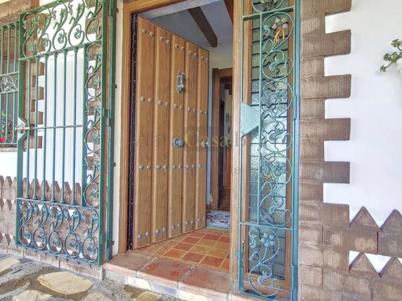House - Detached Villa в продаже в Canillas de Albaida, Málaga. В доме 4 спален и 2 ванных комнат. Площадь дома 331 м². Площадь участка 8750 м²