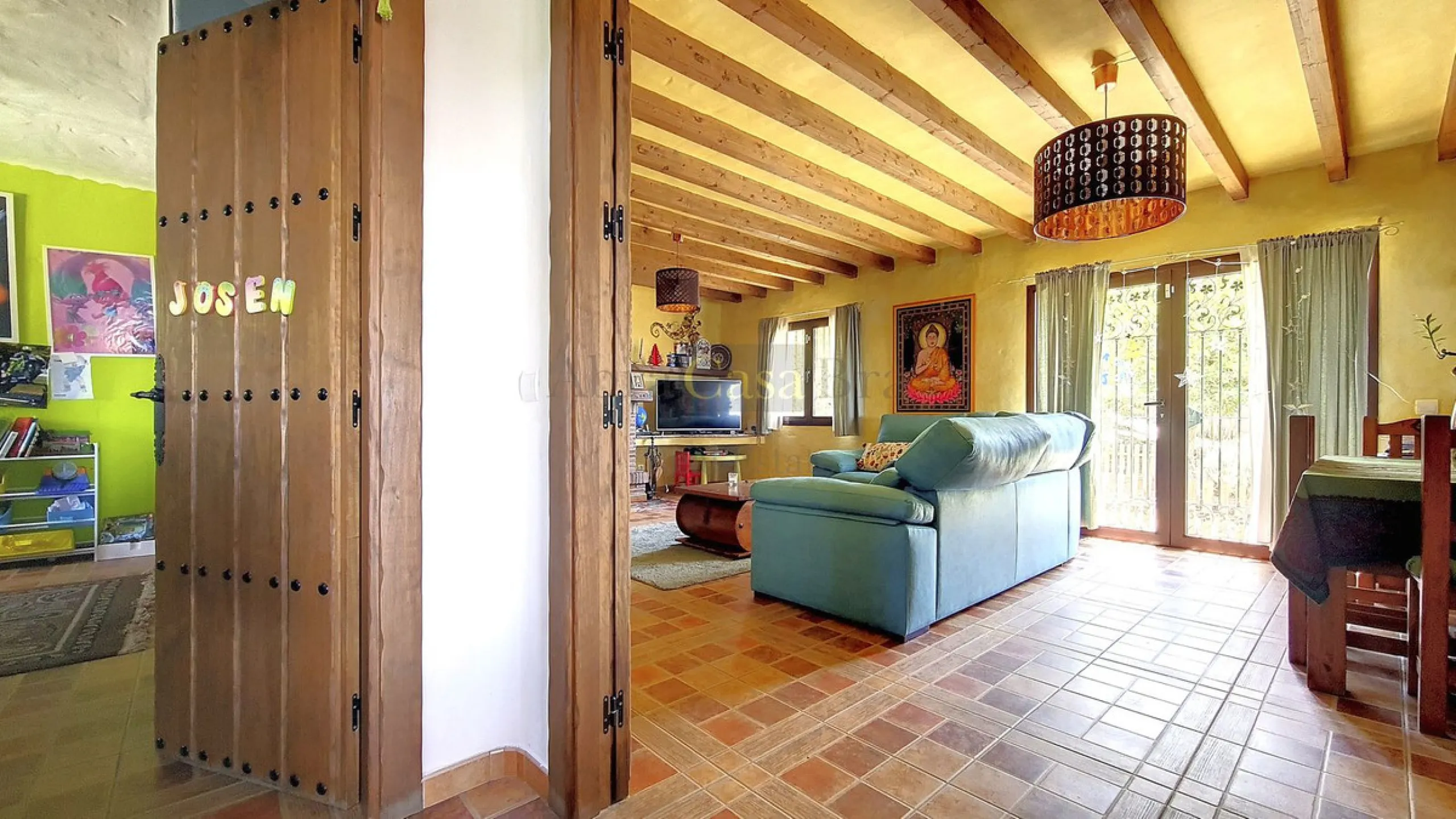 House - Detached Villa в продаже в Canillas de Albaida, Málaga. В доме 4 спален и 2 ванных комнат. Площадь дома 331 м². Площадь участка 8750 м²
