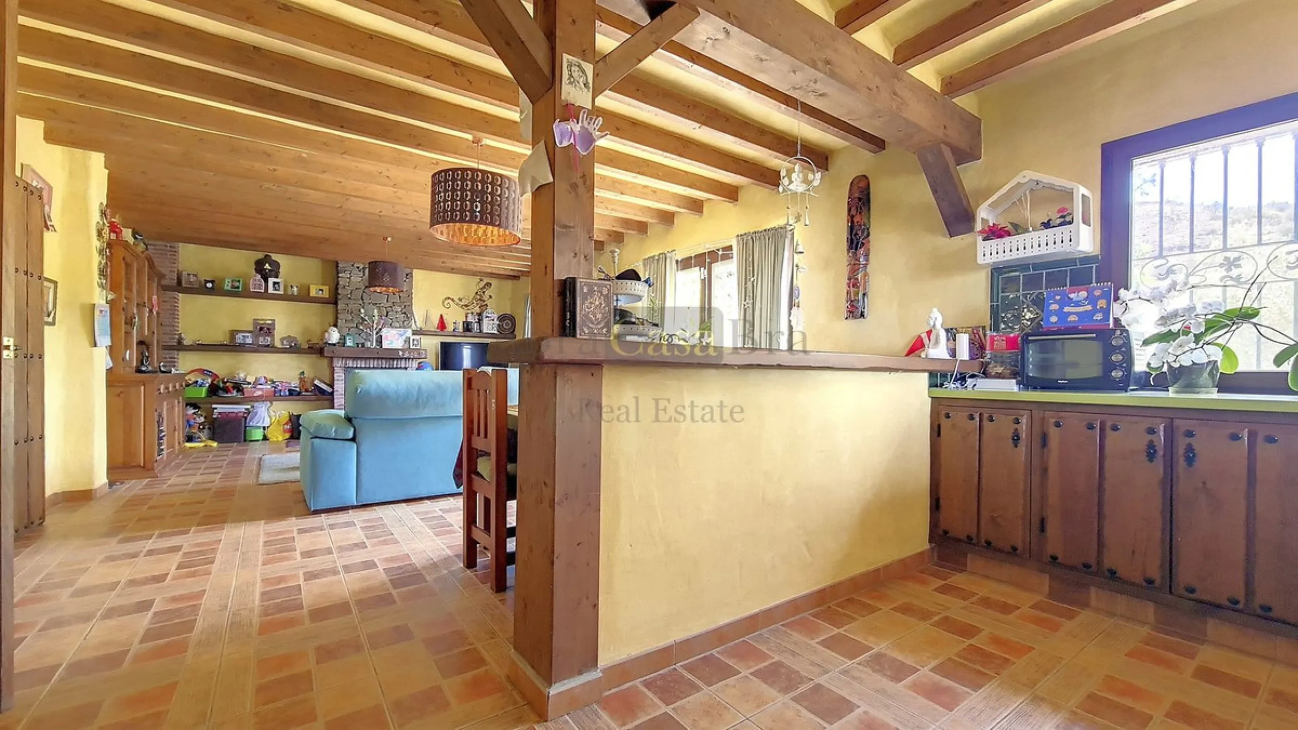 House - Detached Villa в продаже в Canillas de Albaida, Málaga. В доме 4 спален и 2 ванных комнат. Площадь дома 331 м². Площадь участка 8750 м²