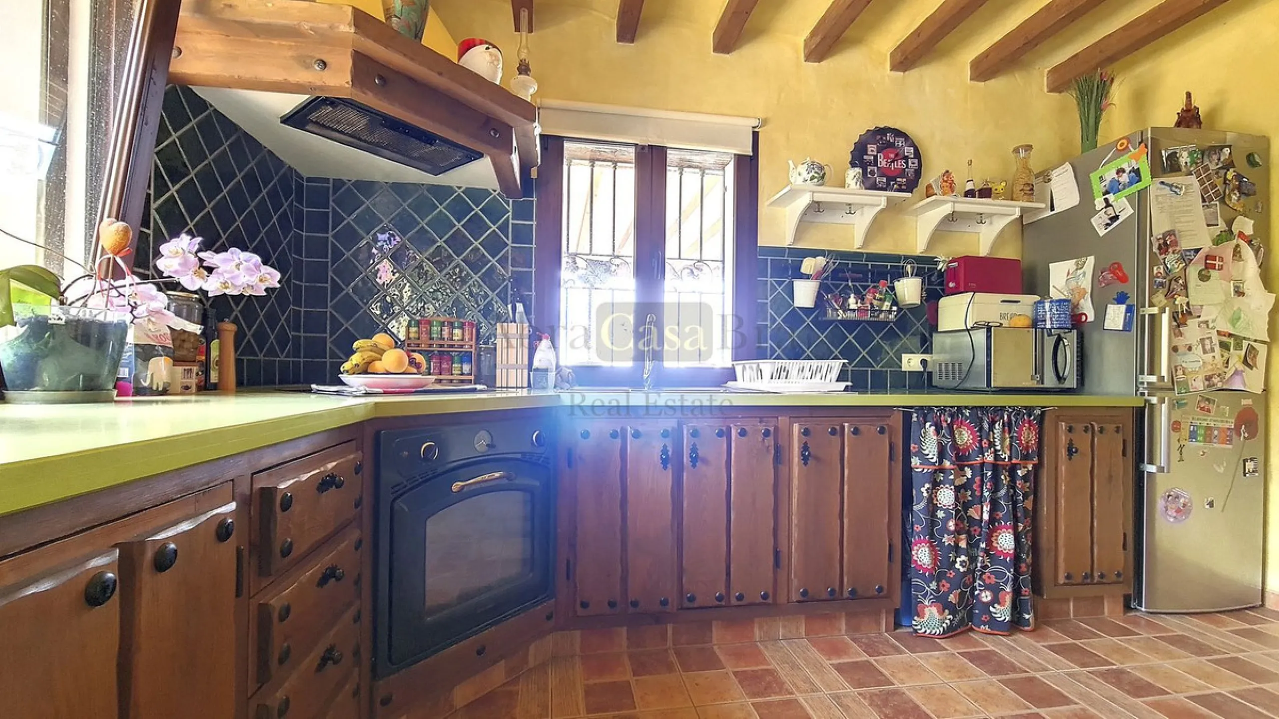 House - Detached Villa в продаже в Canillas de Albaida, Málaga. В доме 4 спален и 2 ванных комнат. Площадь дома 331 м². Площадь участка 8750 м²