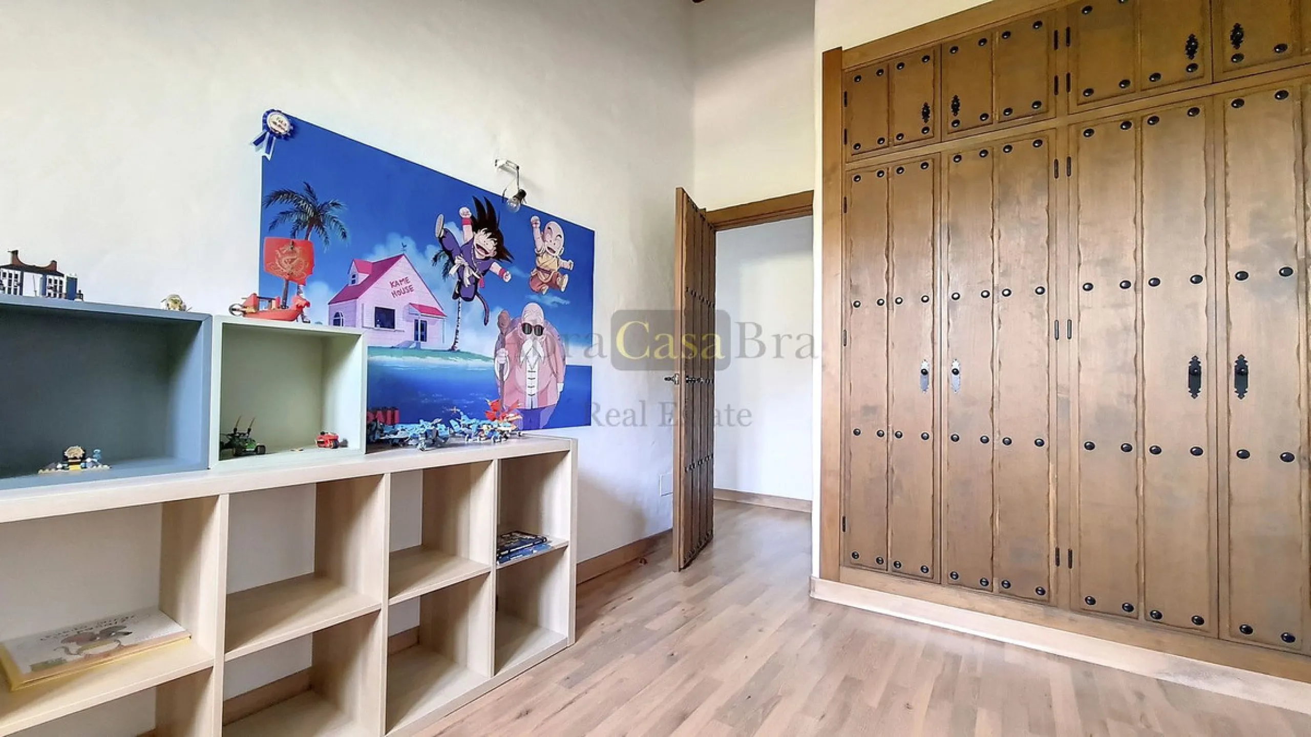 House - Detached Villa в продаже в Canillas de Albaida, Málaga. В доме 4 спален и 2 ванных комнат. Площадь дома 331 м². Площадь участка 8750 м²