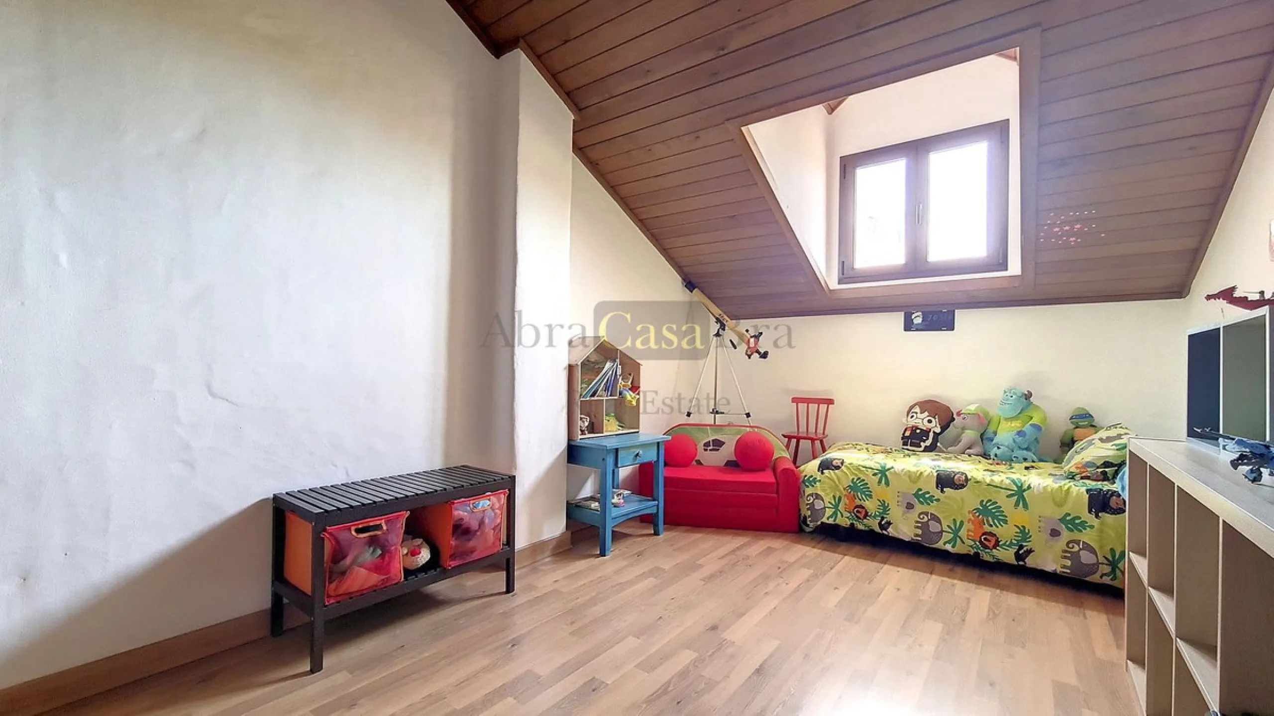 House - Detached Villa в продаже в Canillas de Albaida, Málaga. В доме 4 спален и 2 ванных комнат. Площадь дома 331 м². Площадь участка 8750 м²