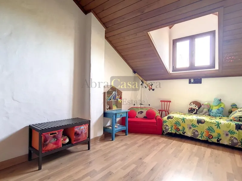 House - Detached Villa в продаже в Canillas de Albaida, Málaga. В доме 4 спален и 2 ванных комнат. Площадь дома 331 м². Площадь участка 8750 м²