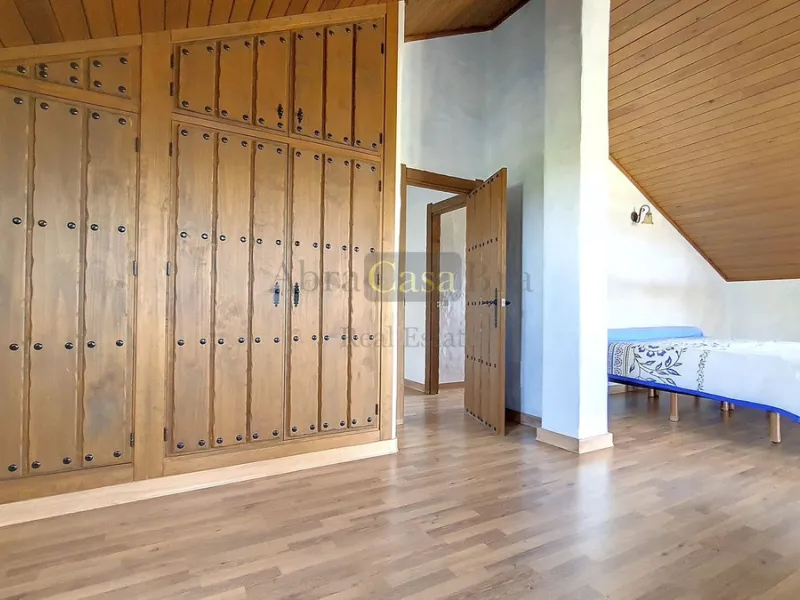 House - Detached Villa в продаже в Canillas de Albaida, Málaga. В доме 4 спален и 2 ванных комнат. Площадь дома 331 м². Площадь участка 8750 м²