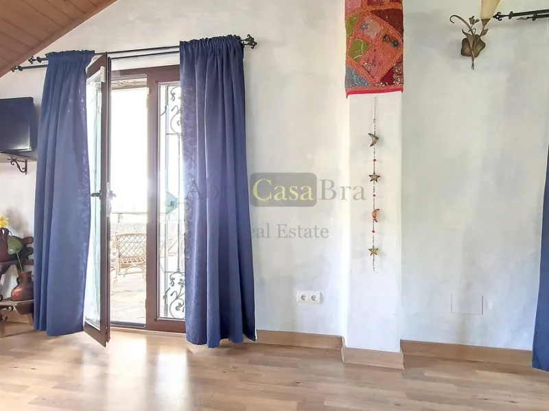 House - Detached Villa в продаже в Canillas de Albaida, Málaga. В доме 4 спален и 2 ванных комнат. Площадь дома 331 м². Площадь участка 8750 м²