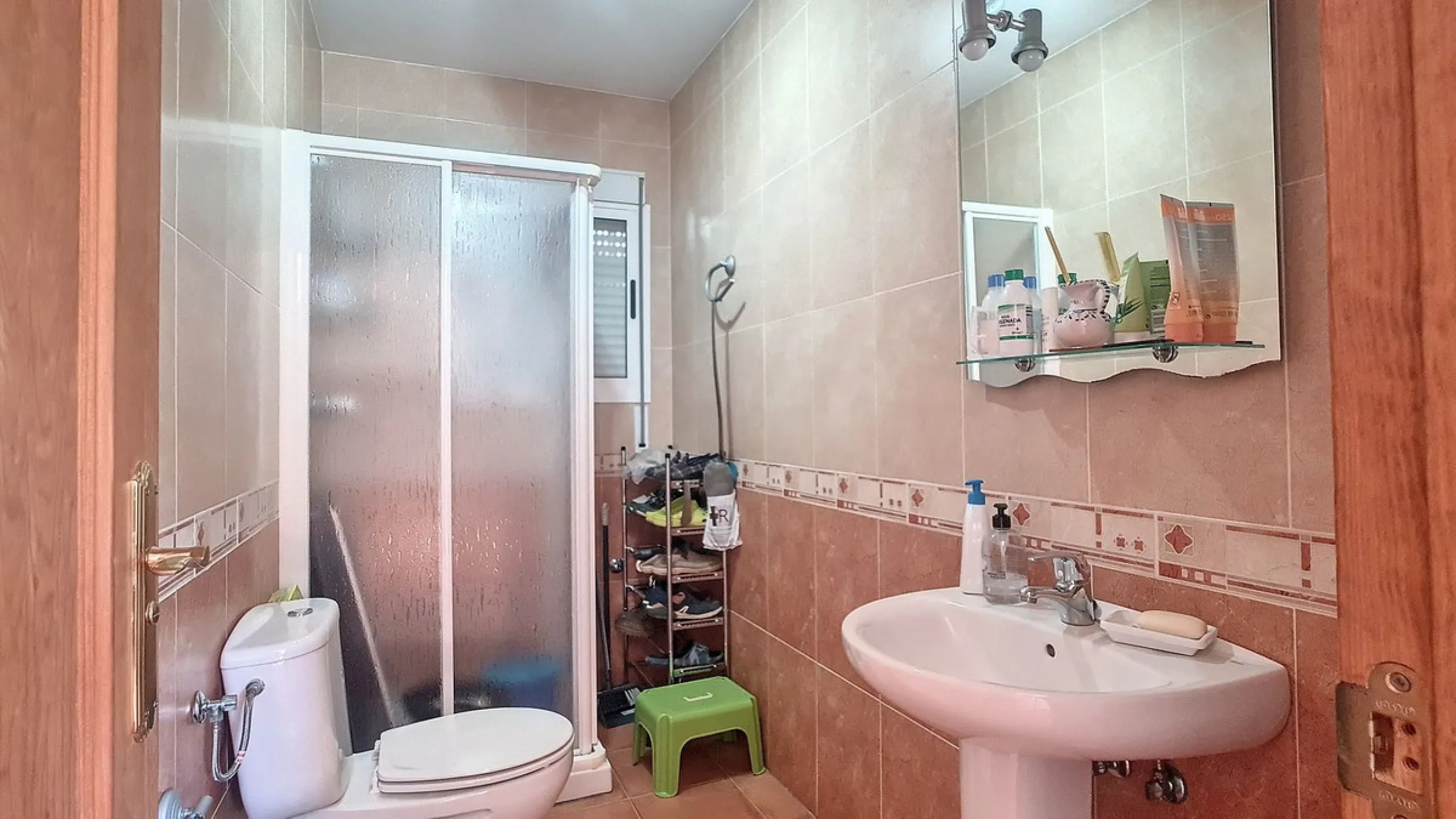 Charming Country Retreat with Pool and Orchard near Corumbuela