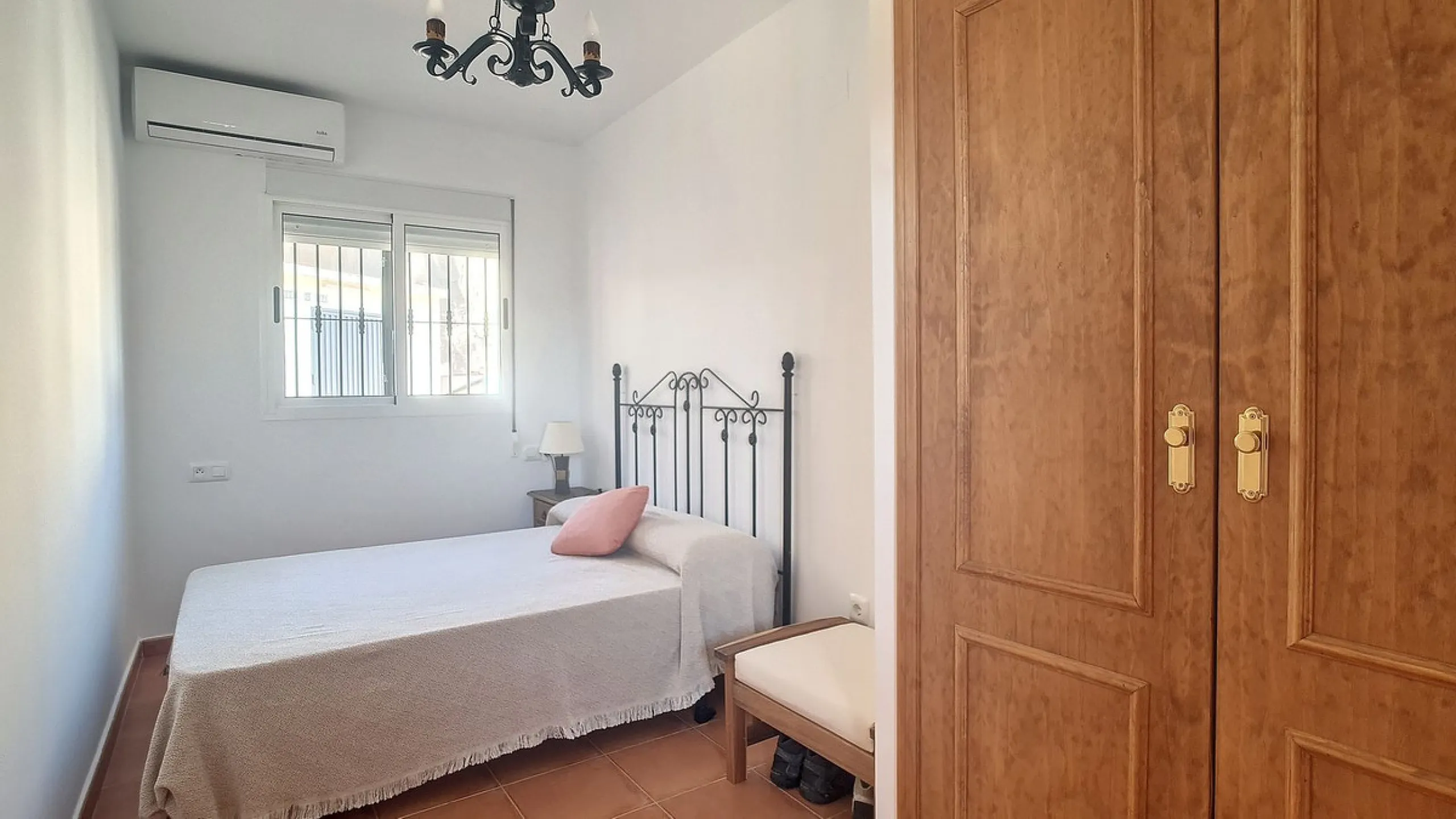 Charming Country Retreat with Pool and Orchard near Corumbuela
