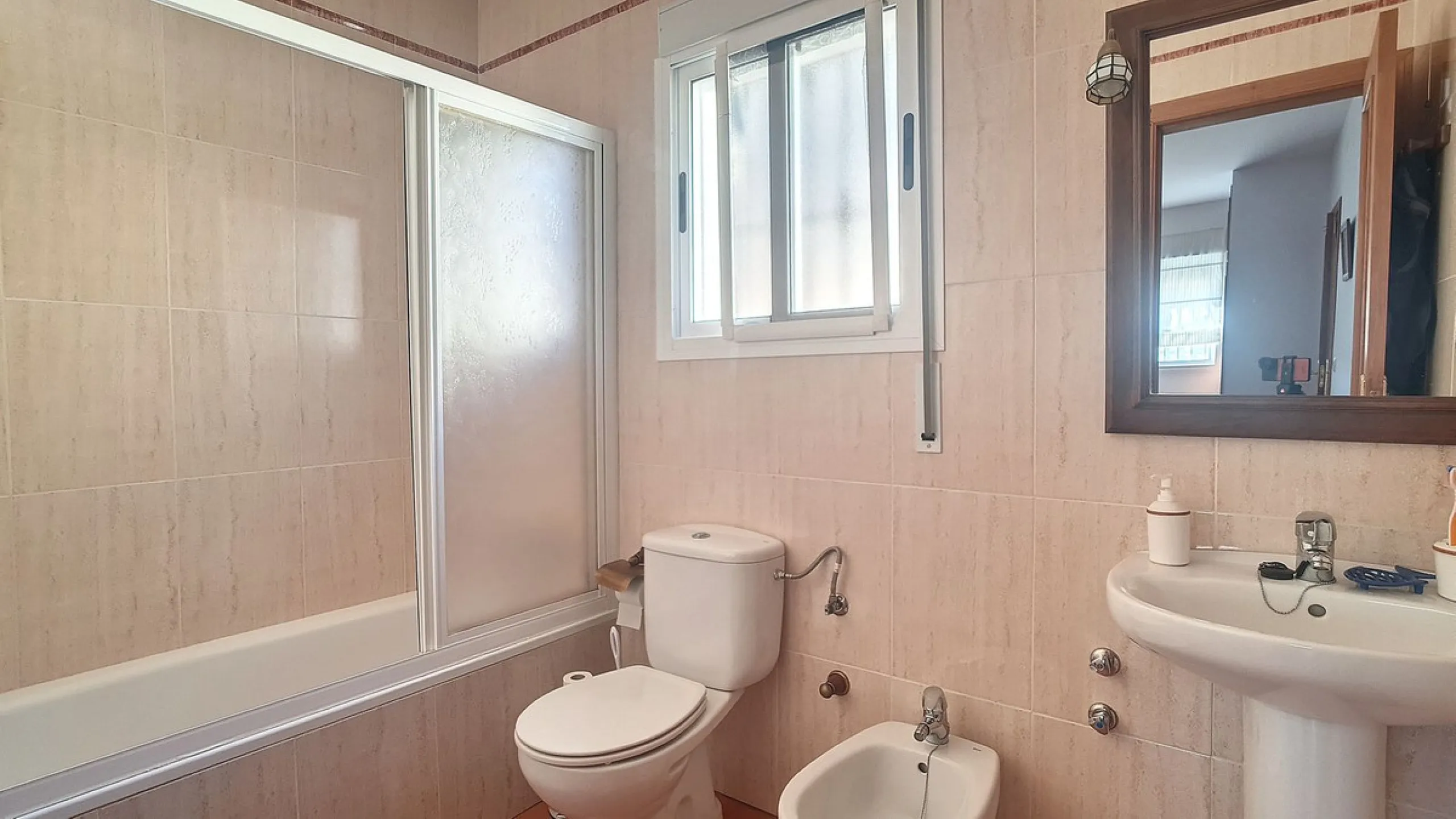 Charming Country Retreat with Pool and Orchard near Corumbuela