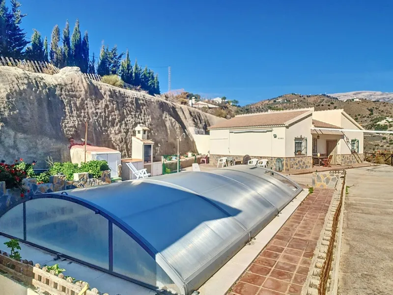 Charming Country Retreat with Pool and Orchard near Corumbuela