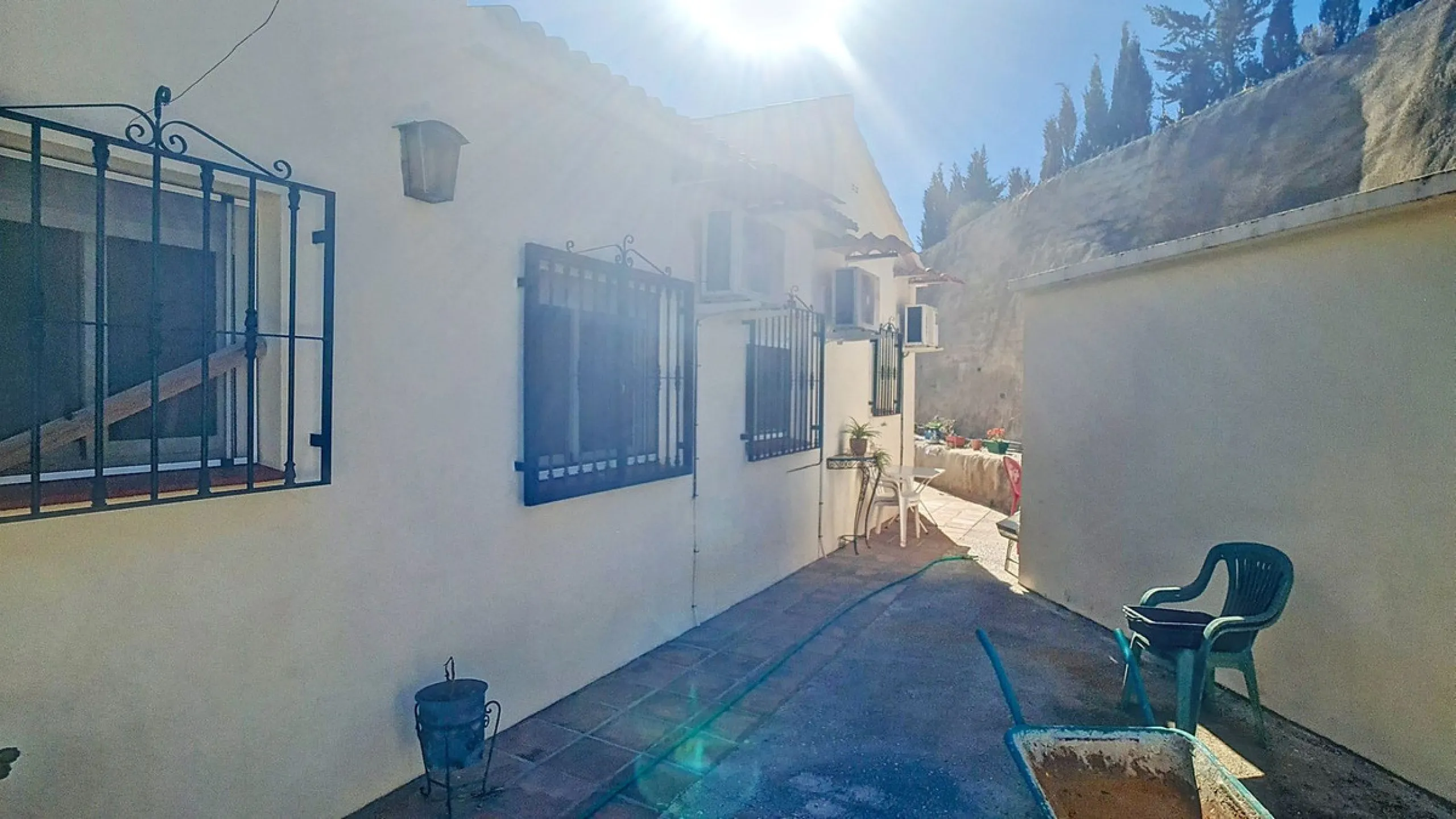 Charming Country Retreat with Pool and Orchard near Corumbuela