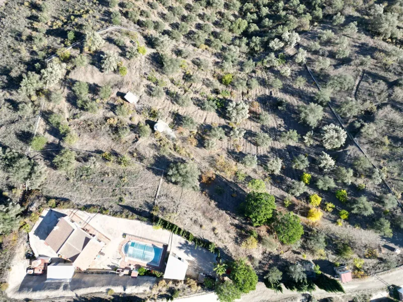 Charming Country Retreat with Pool and Orchard near Corumbuela