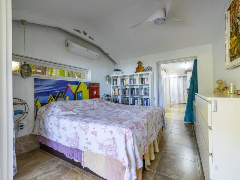 House - Detached Villa в продаже в Arenas, Málaga. В доме 3 спален и 2 ванных комнат. Площадь дома 220 м². Площадь участка 5525 м²