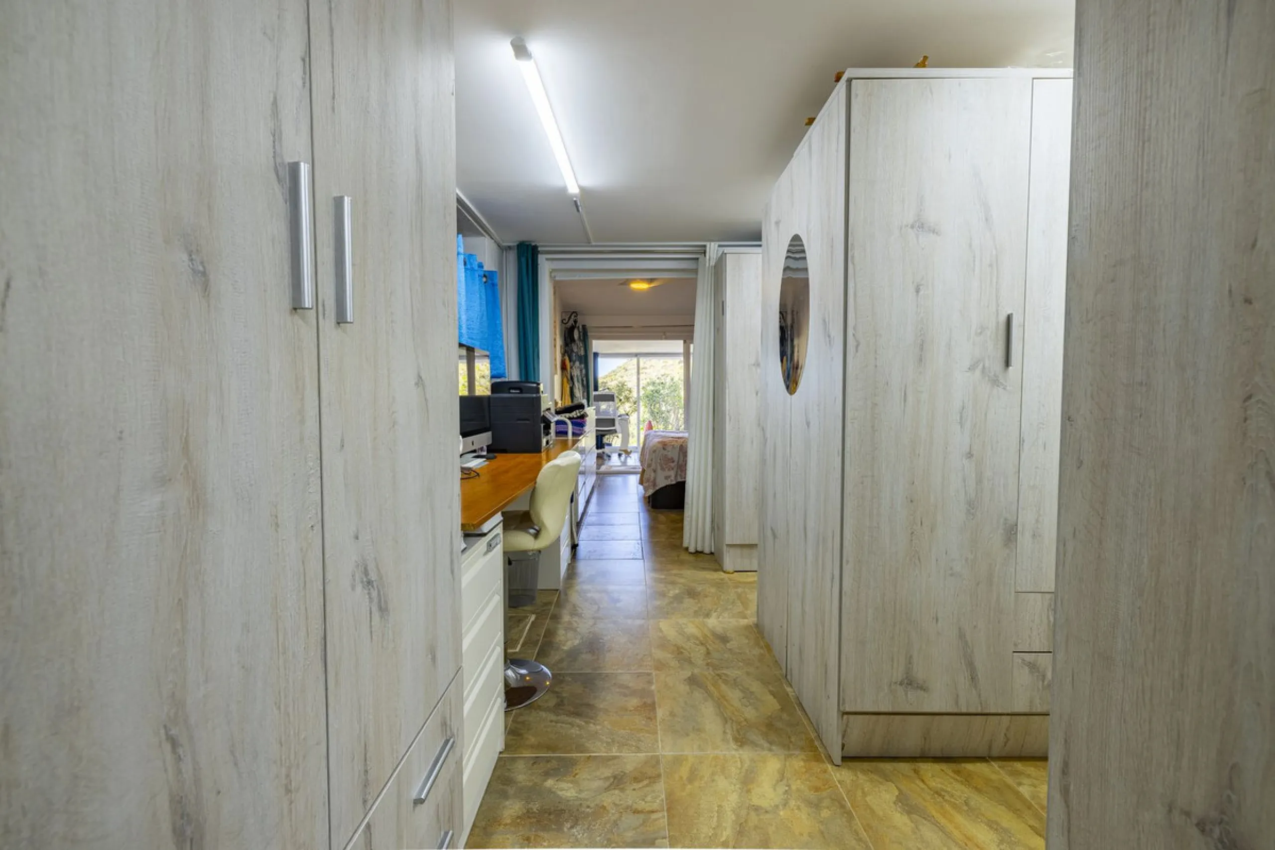 House - Detached Villa в продаже в Arenas, Málaga. В доме 3 спален и 2 ванных комнат. Площадь дома 220 м². Площадь участка 5525 м²