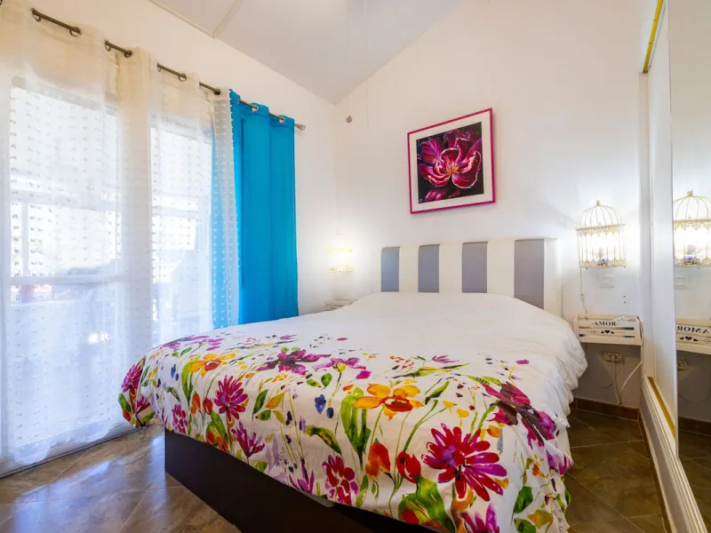 House - Detached Villa в продаже в Arenas, Málaga. В доме 3 спален и 2 ванных комнат. Площадь дома 220 м². Площадь участка 5525 м²