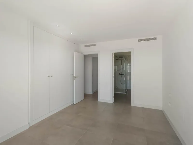 Apartment - Penthouse в продаже в Estepona, Málaga. В доме 3 спален и 2 ванных комнат. Площадь дома 195 м²
