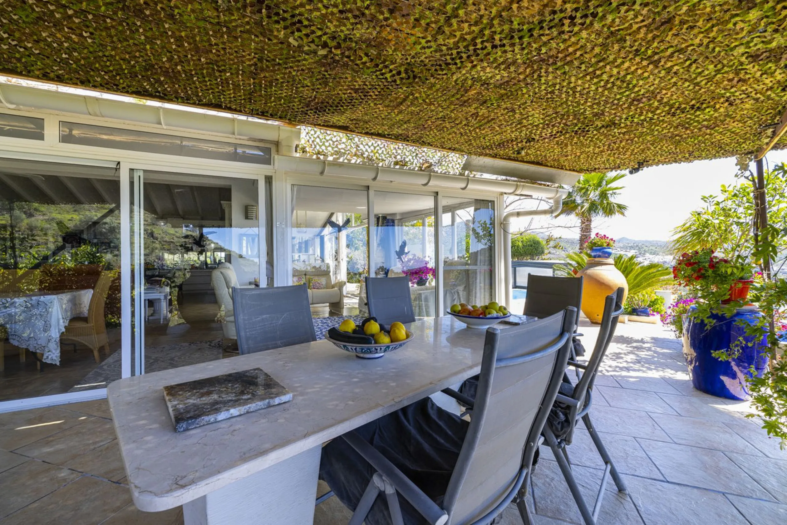 House - Detached Villa в продаже в Arenas, Málaga. В доме 3 спален и 2 ванных комнат. Площадь дома 220 м². Площадь участка 5525 м²