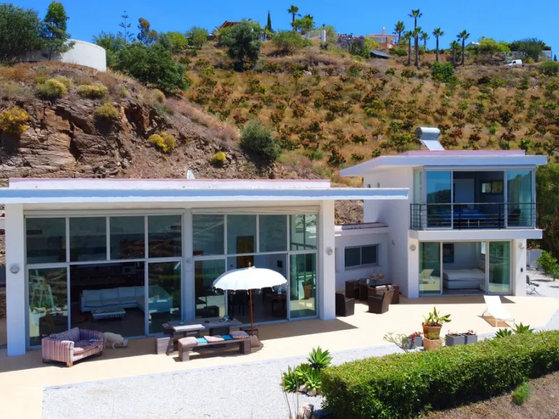 Prestigious Seaview Estate in Sayalonga – A Masterpiece of Luxury and Serenity