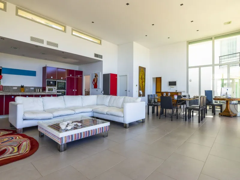 Prestigious Seaview Estate in Sayalonga – A Masterpiece of Luxury and Serenity