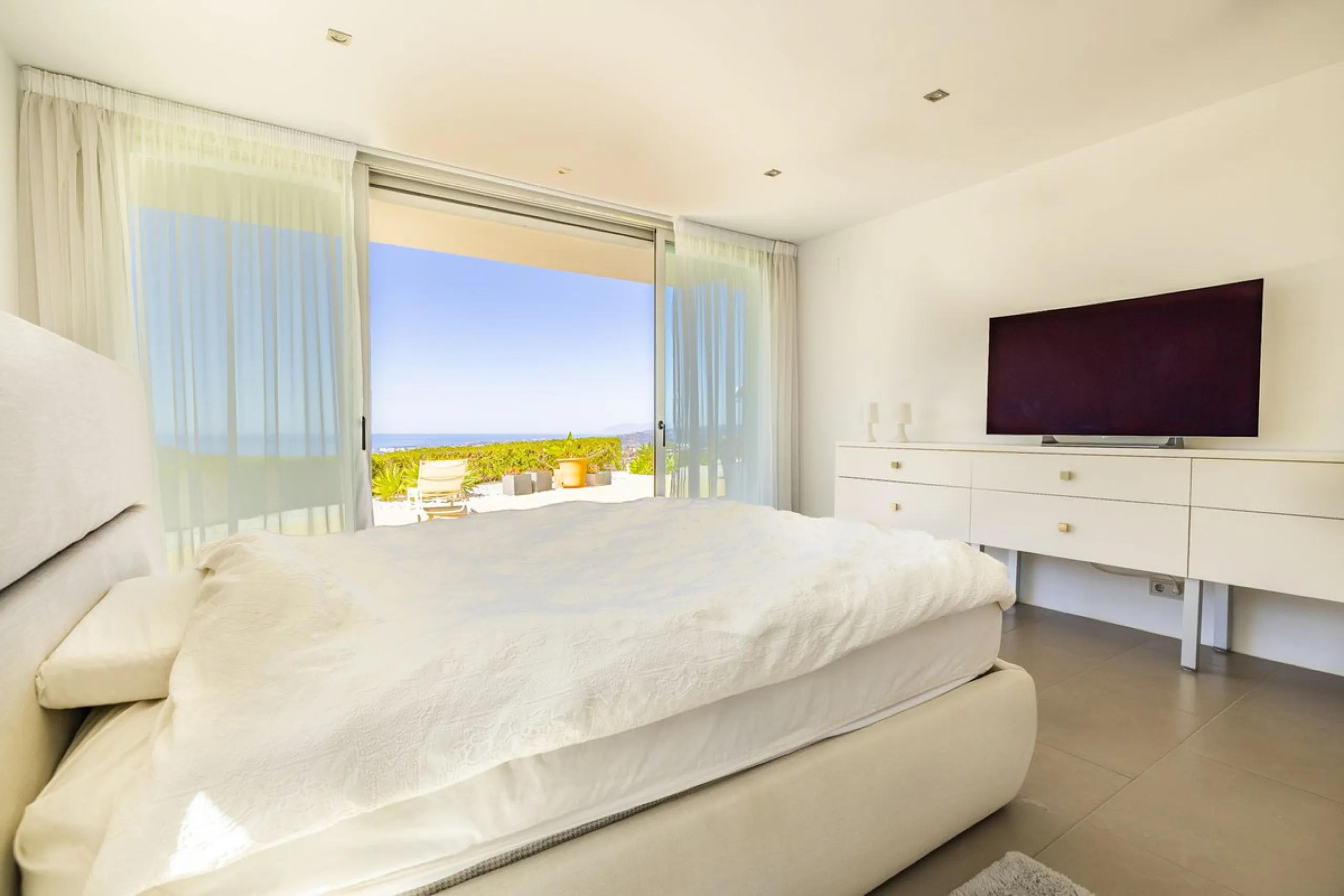 Prestigious Seaview Estate in Sayalonga – A Masterpiece of Luxury and Serenity