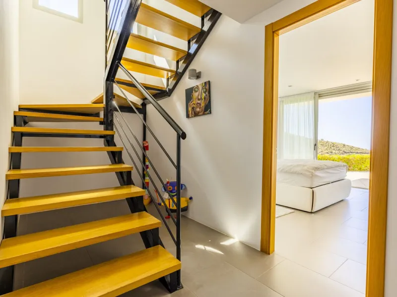 Prestigious Seaview Estate in Sayalonga – A Masterpiece of Luxury and Serenity