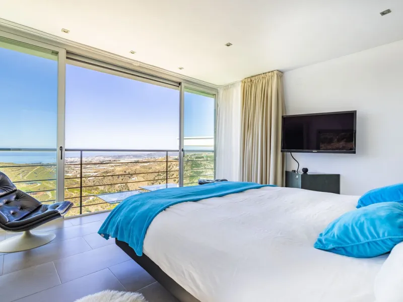 Prestigious Seaview Estate in Sayalonga – A Masterpiece of Luxury and Serenity