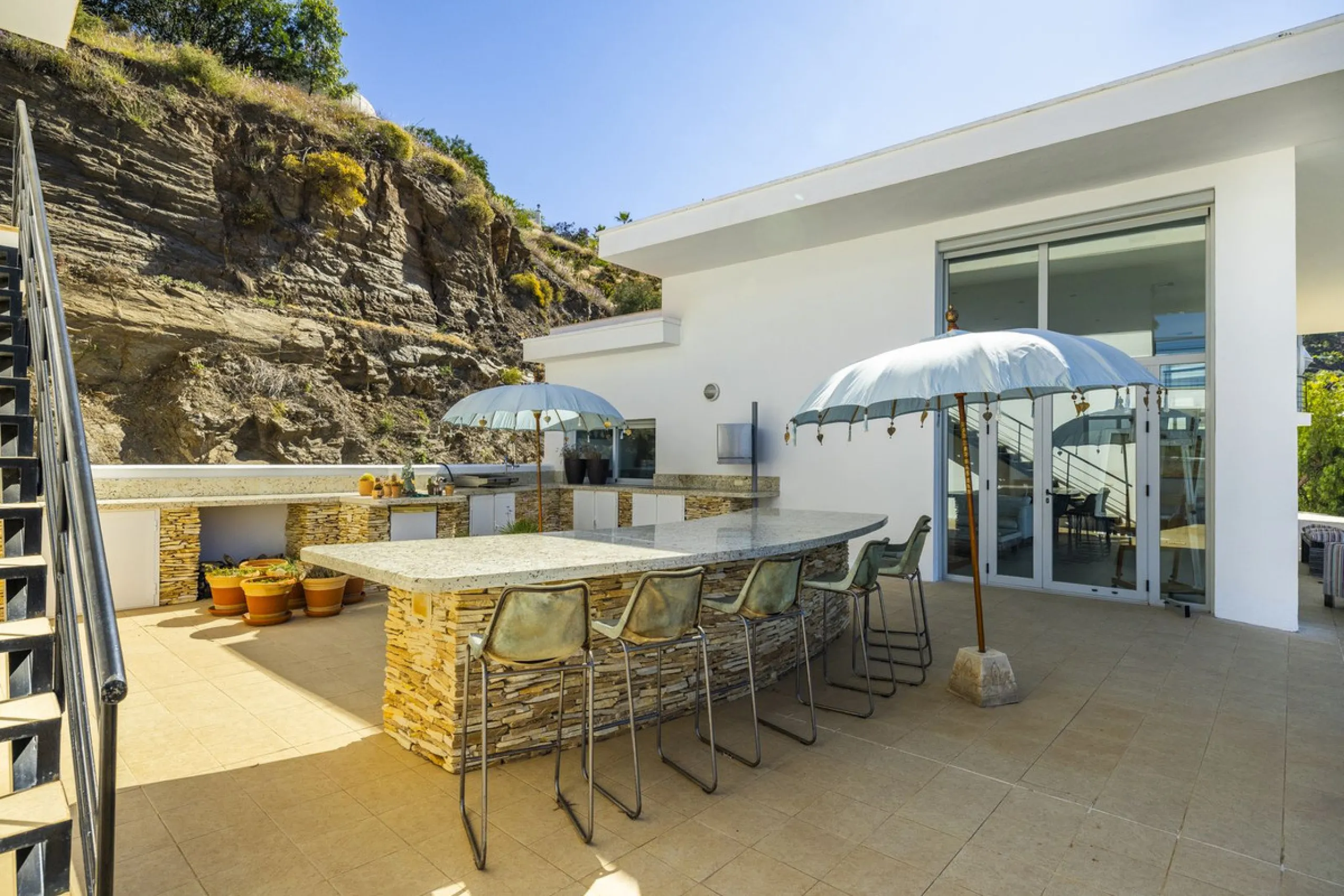 Prestigious Seaview Estate in Sayalonga – A Masterpiece of Luxury and Serenity