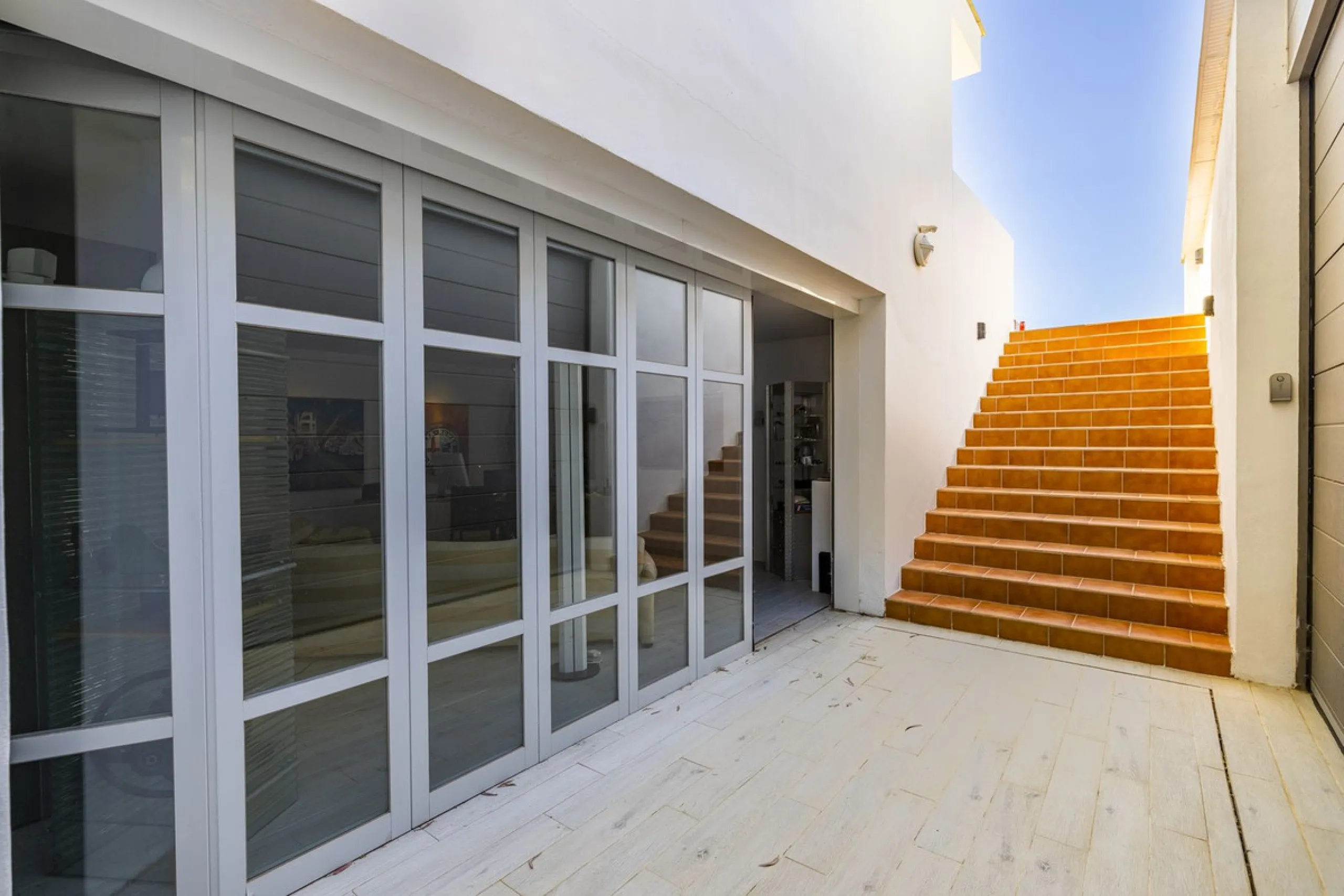 Prestigious Seaview Estate in Sayalonga – A Masterpiece of Luxury and Serenity