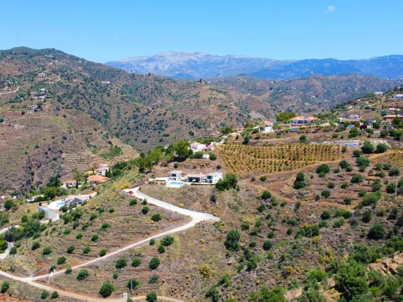 Prestigious Seaview Estate in Sayalonga – A Masterpiece of Luxury and Serenity