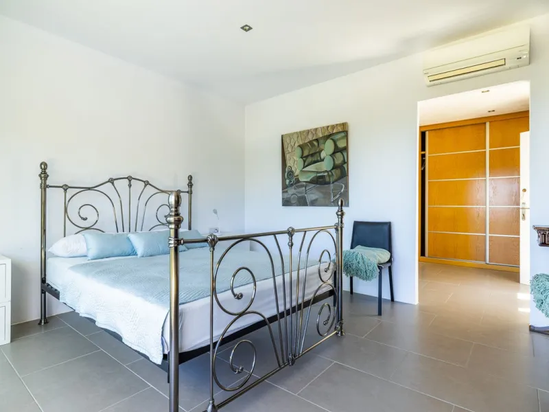 Prestigious Seaview Estate in Sayalonga – A Masterpiece of Luxury and Serenity