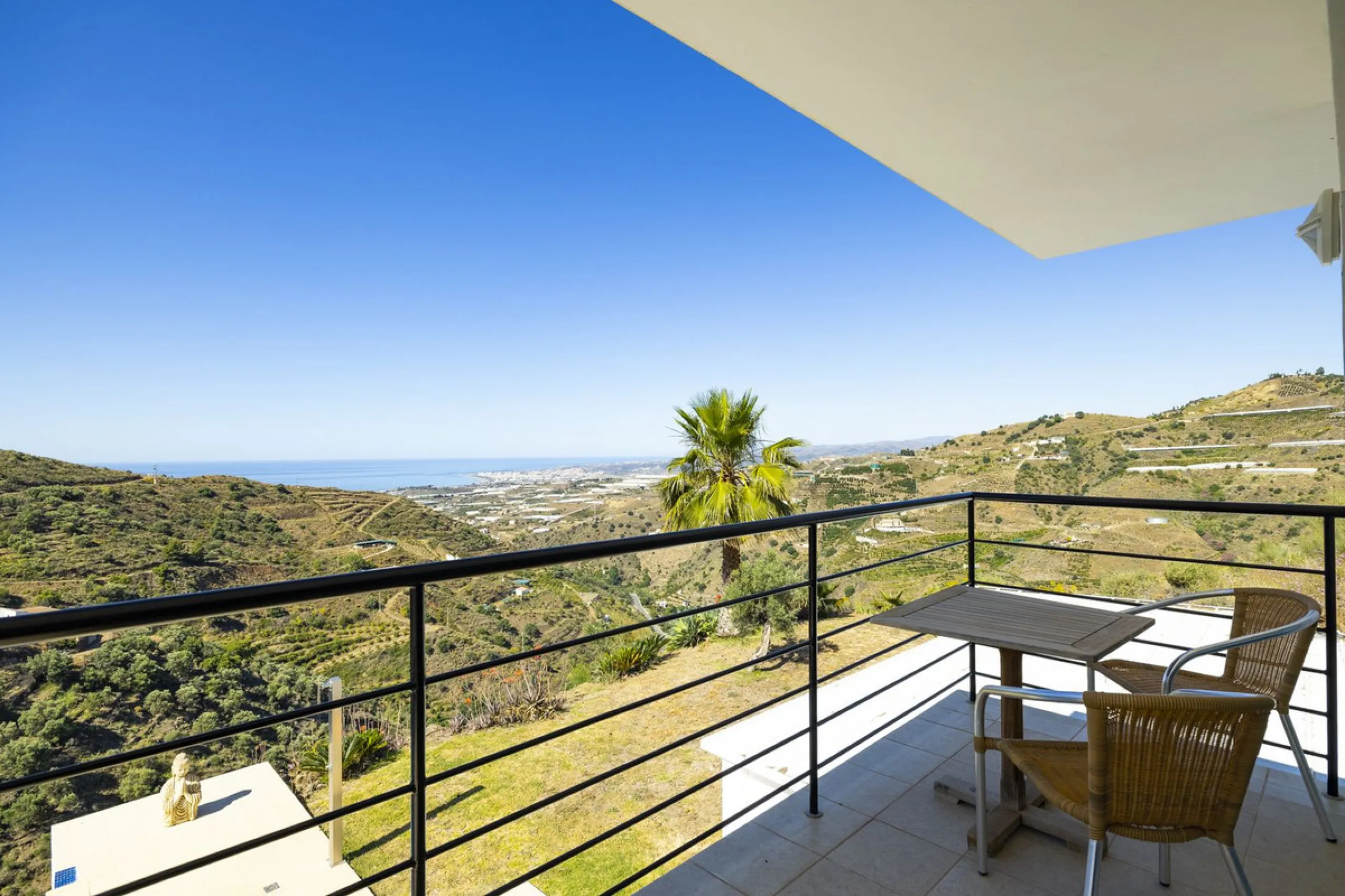 Prestigious Seaview Estate in Sayalonga – A Masterpiece of Luxury and Serenity