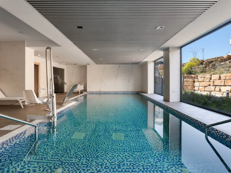 Apartment - Penthouse в продаже в Estepona, Málaga. В доме 3 спален и 2 ванных комнат. Площадь дома 195 м²