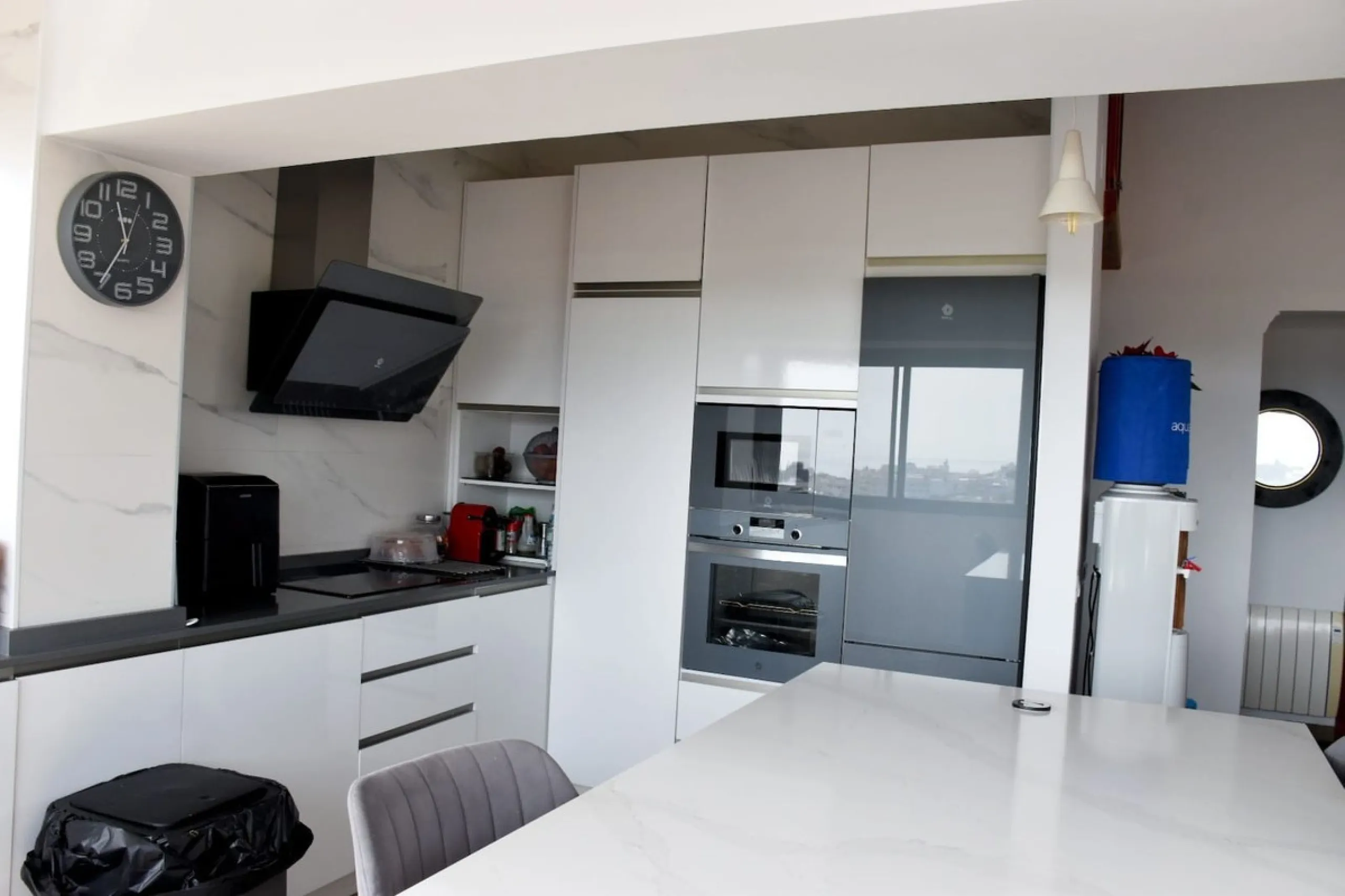 House - Detached Villa в продаже в Nerja, Málaga. В доме 3 спален и 2 ванных комнат. Площадь дома 144 м². Площадь участка 284 м²