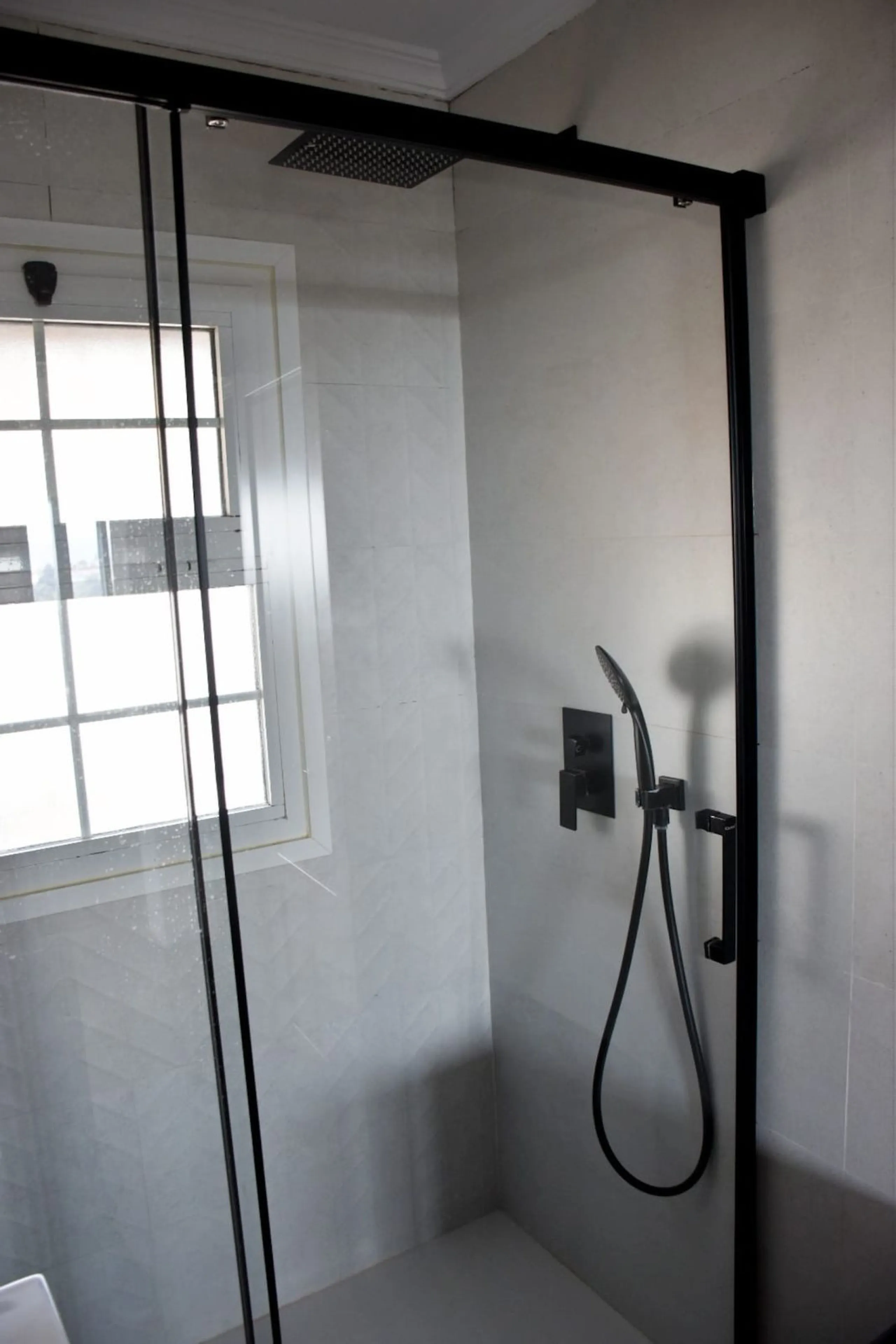 House - Detached Villa в продаже в Nerja, Málaga. В доме 3 спален и 2 ванных комнат. Площадь дома 144 м². Площадь участка 284 м²